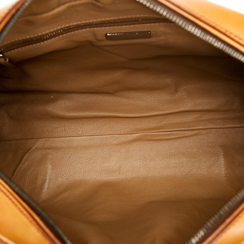 Prada Vitello England Handbag (SHG-nrsMPP)