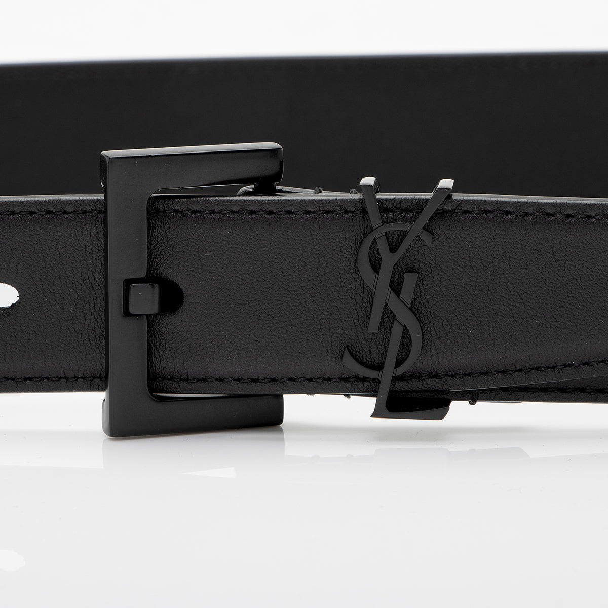 Archival Vintage Yves Saint Laurent Black Aniline Leather Belt (Size 34 / 85 Vintage Yves Saint Laurent black crinkle patent leather Belt  main image 3