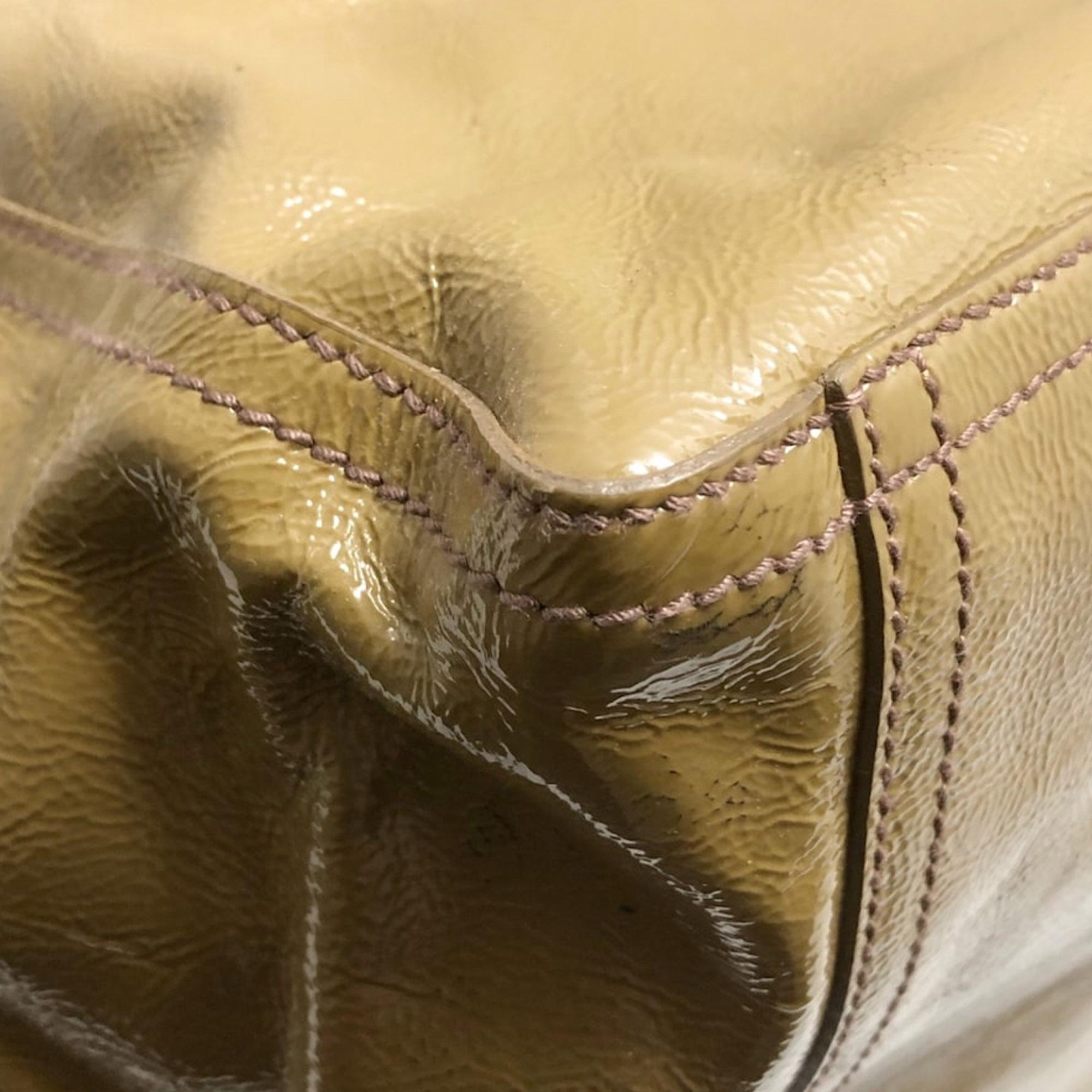 Saint Laurent Downtown Patent Leather Handbag (SHG-31595)