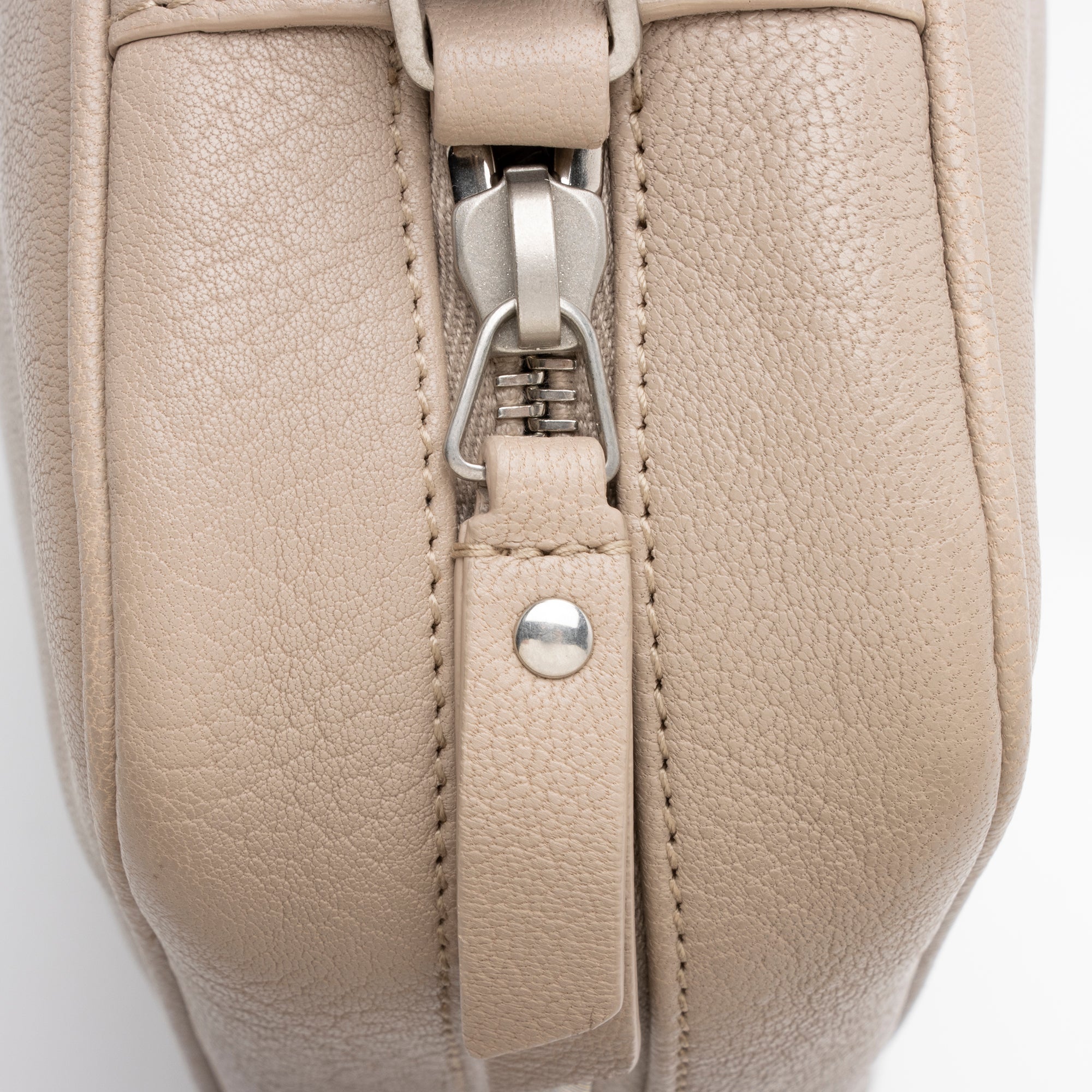 Saint Laurent Lambskin Monogram Lou Camera Bag (SHF-TLtEDd)