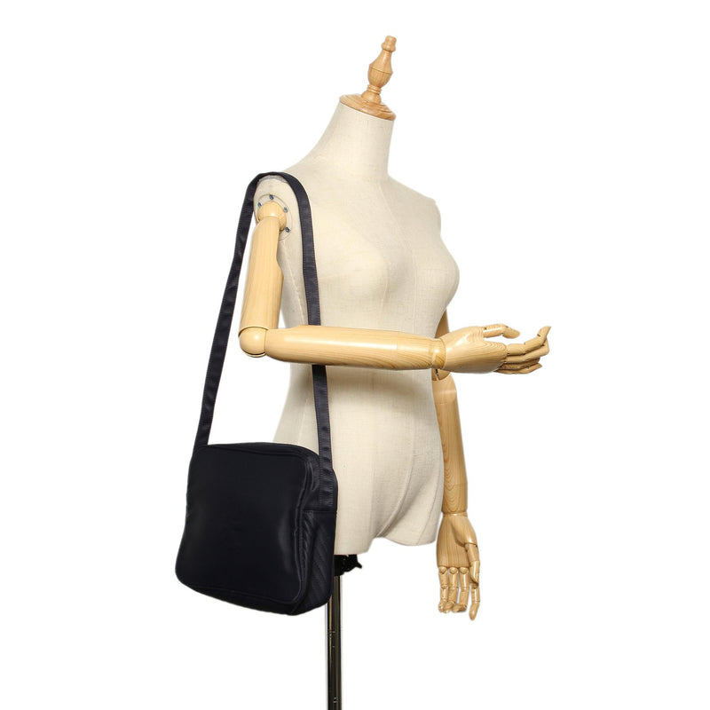 Saint Laurent Leather Shoulder Bag (SHG-14422)