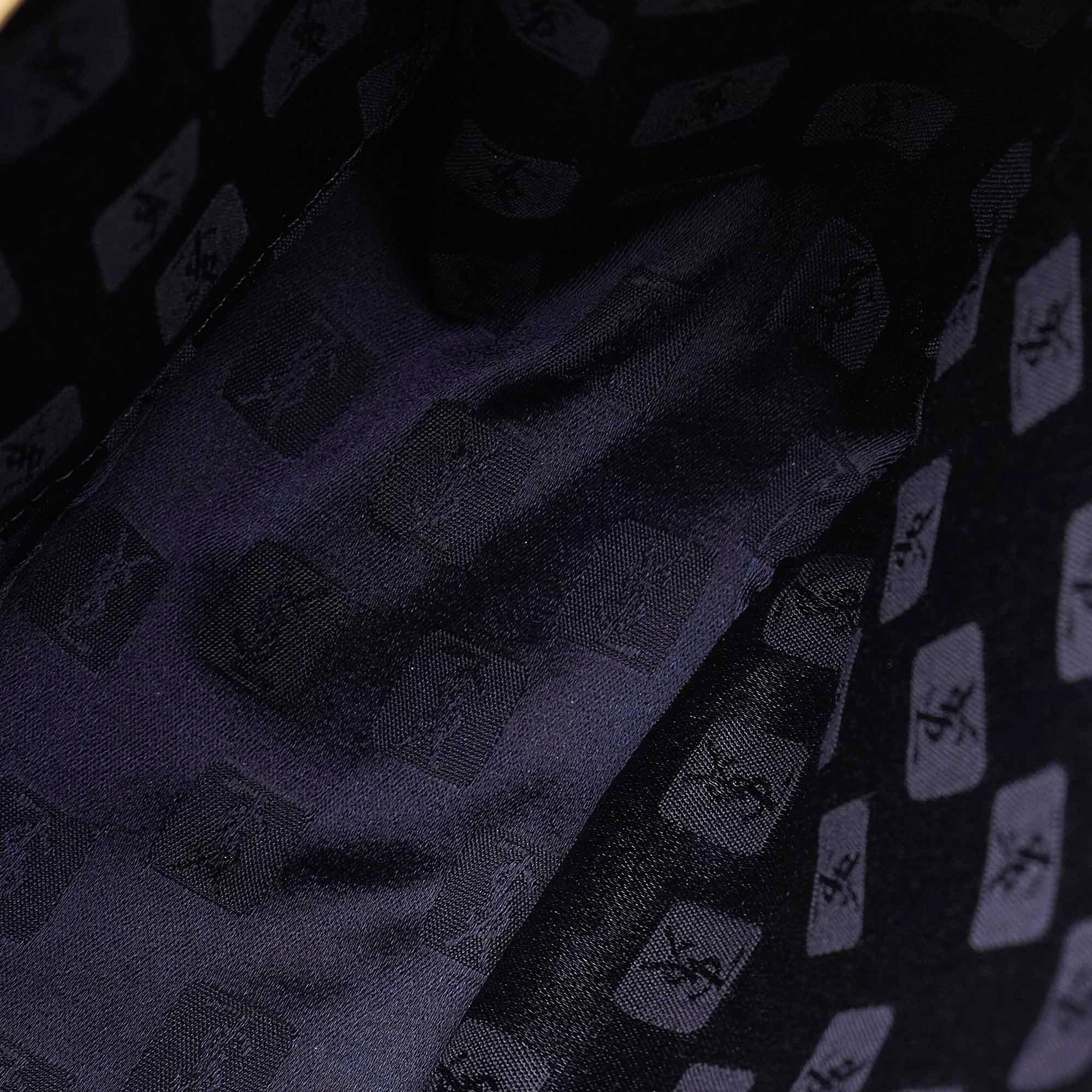 Saint Laurent Leather Shoulder Bag (SHG-32506)