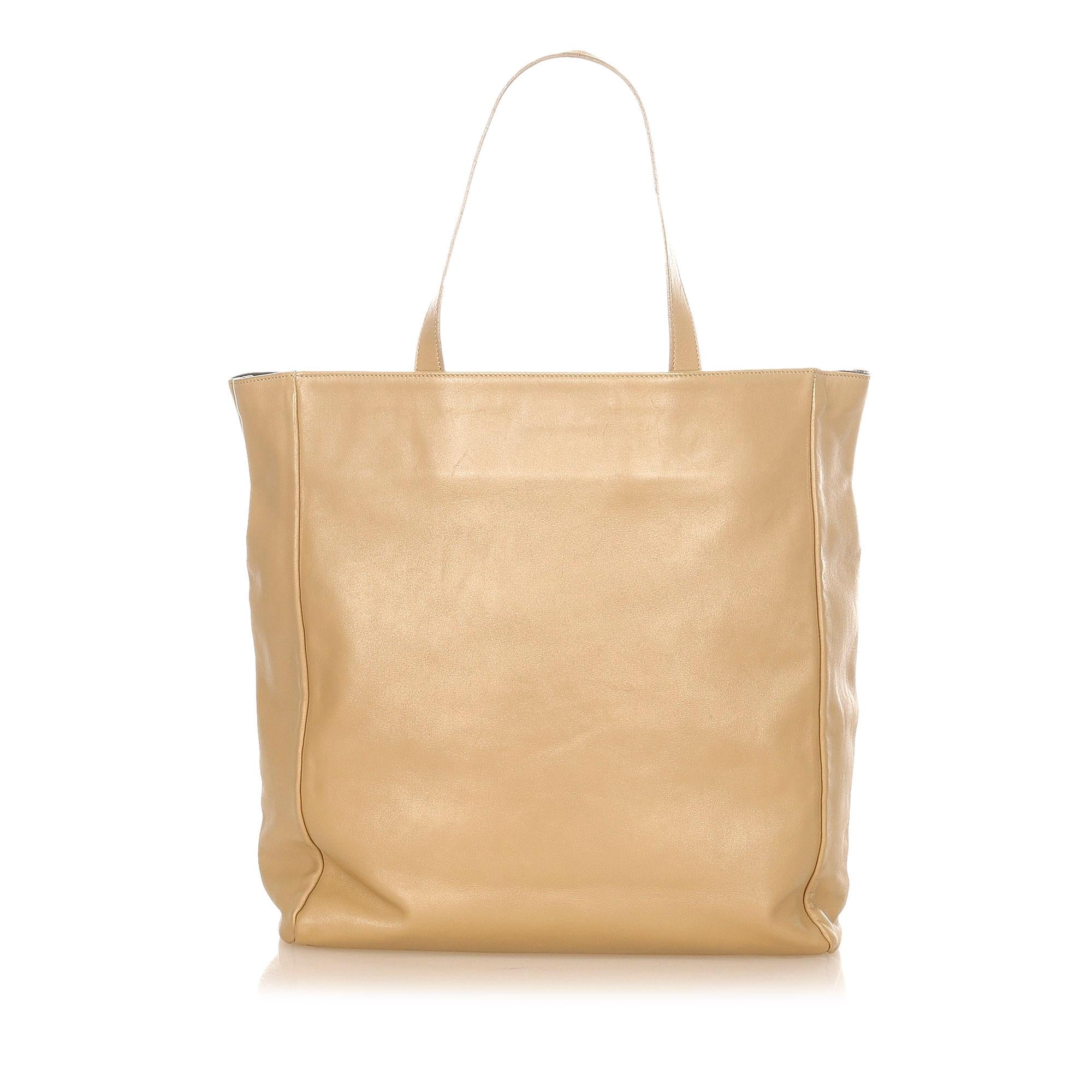 Saint Laurent Leather Tote Bag (SHG-31511)