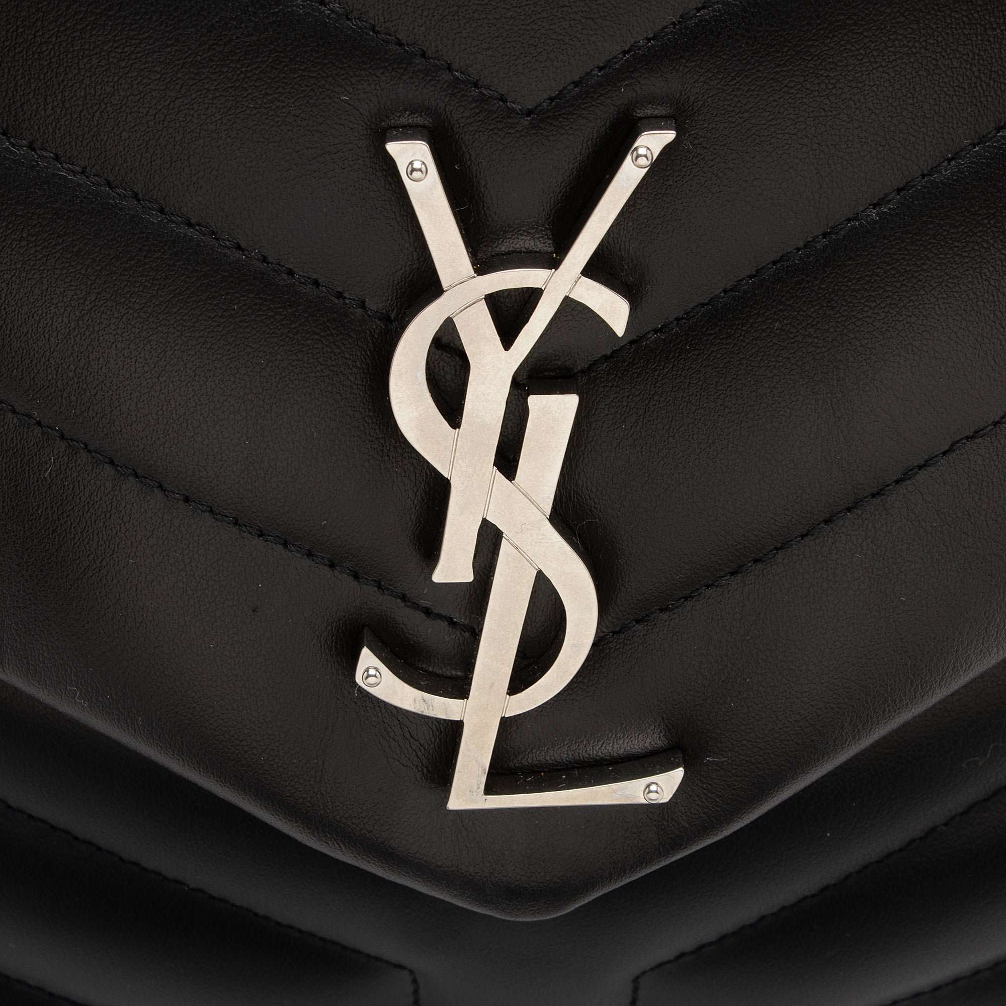 Saint Laurent Matelasse Calfskin Monogram LouLou Chain Medium Shoulder Bag (SHF-22876)