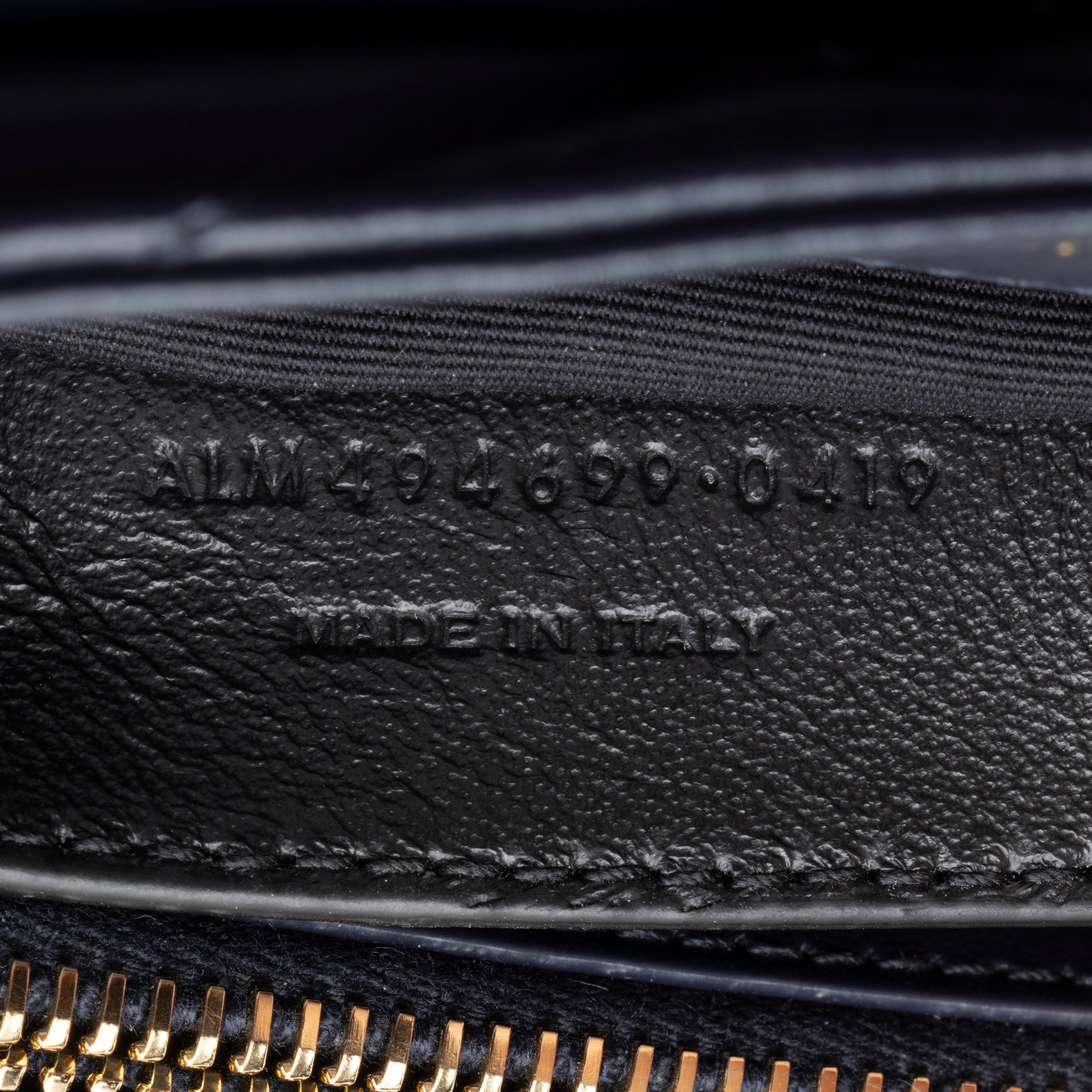 Saint Laurent Matelasse Calfskin Monogram LouLou Chain Small Crossbody Bag (SHF-HY4rvs)