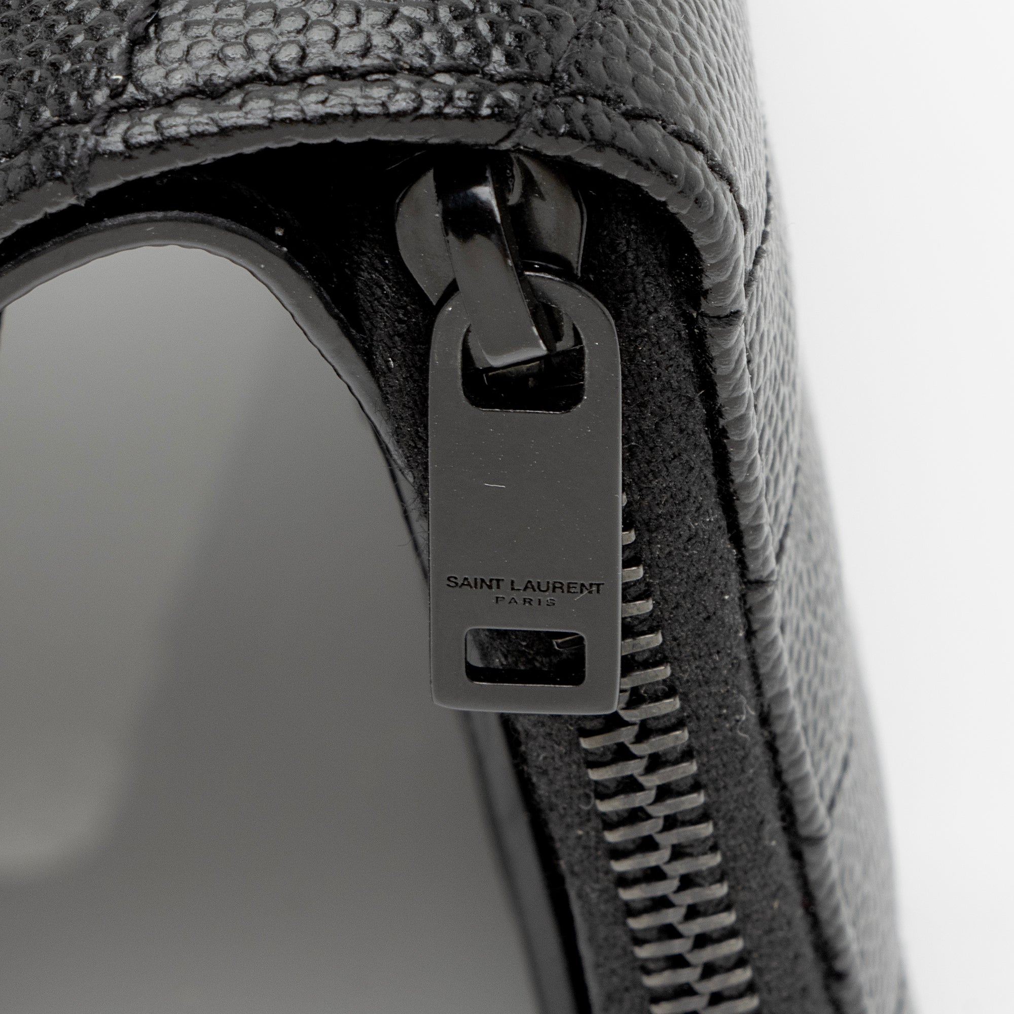 Saint Laurent Matelasse Grain de Poudre Monogram Compact Zip Around Wallet (SHF-C8Sta6)