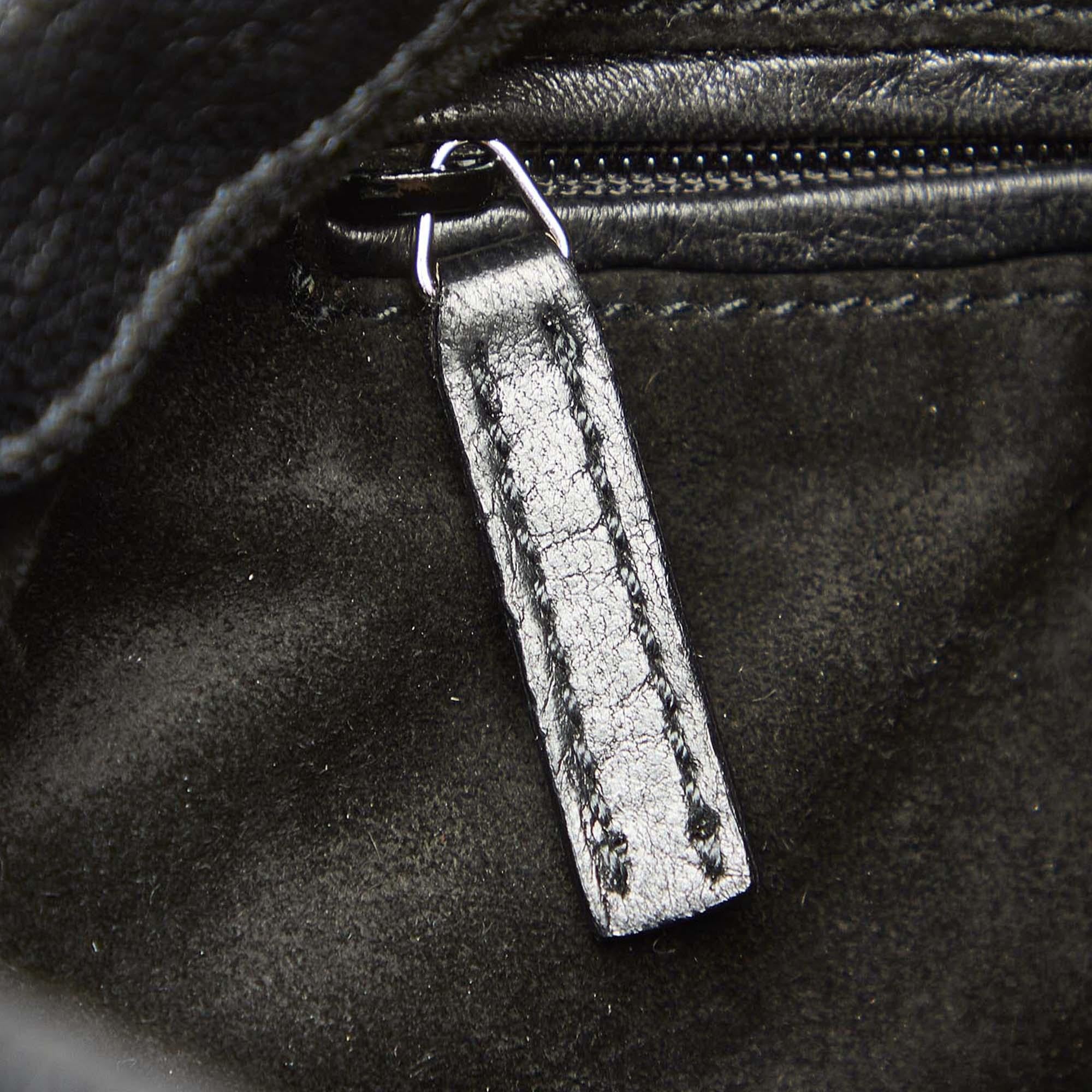 Saint Laurent Nadia Leather Shoulder Bag (SHG-31519)