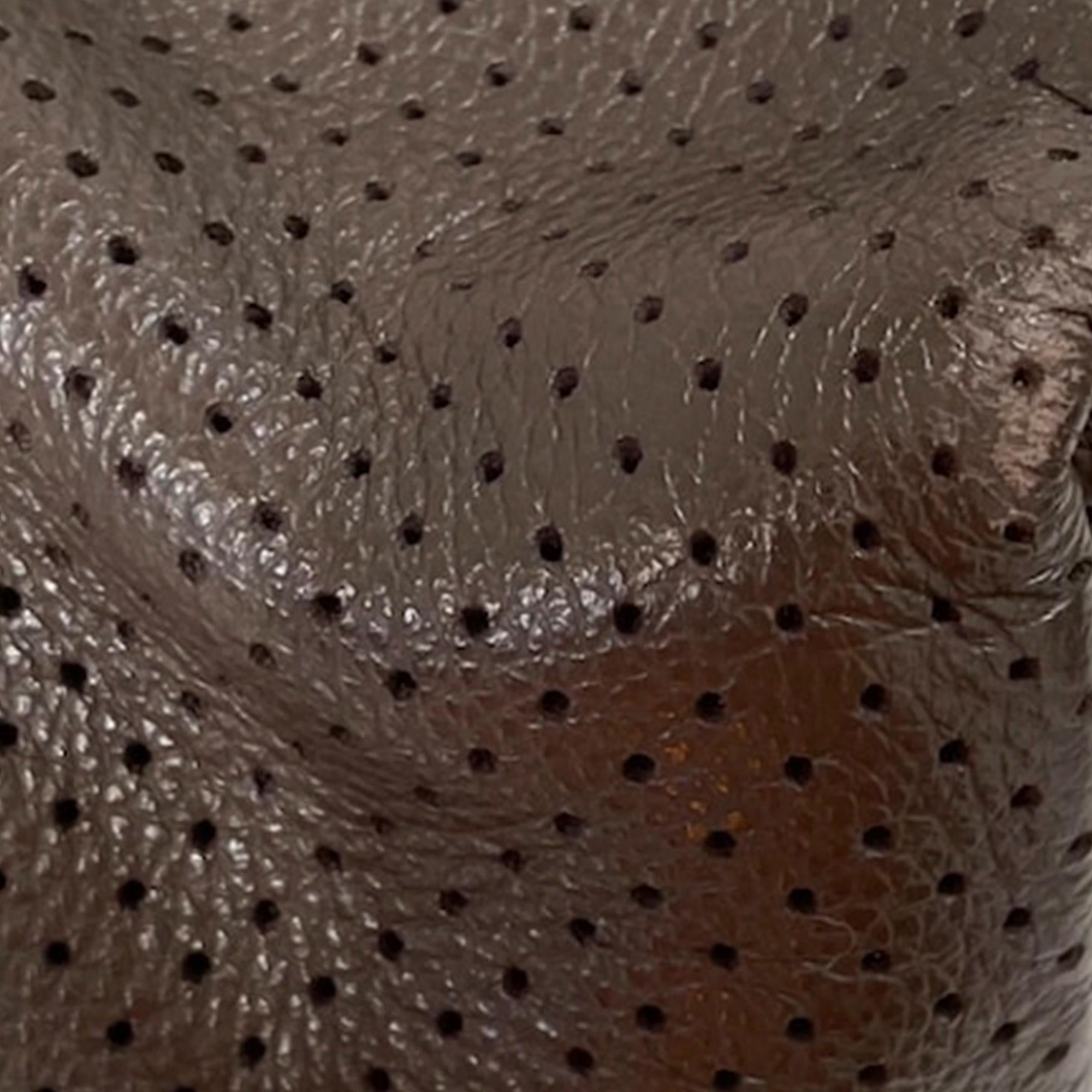 Saint Laurent Perforated Easy Leather Tote Bag (SHG-30978)