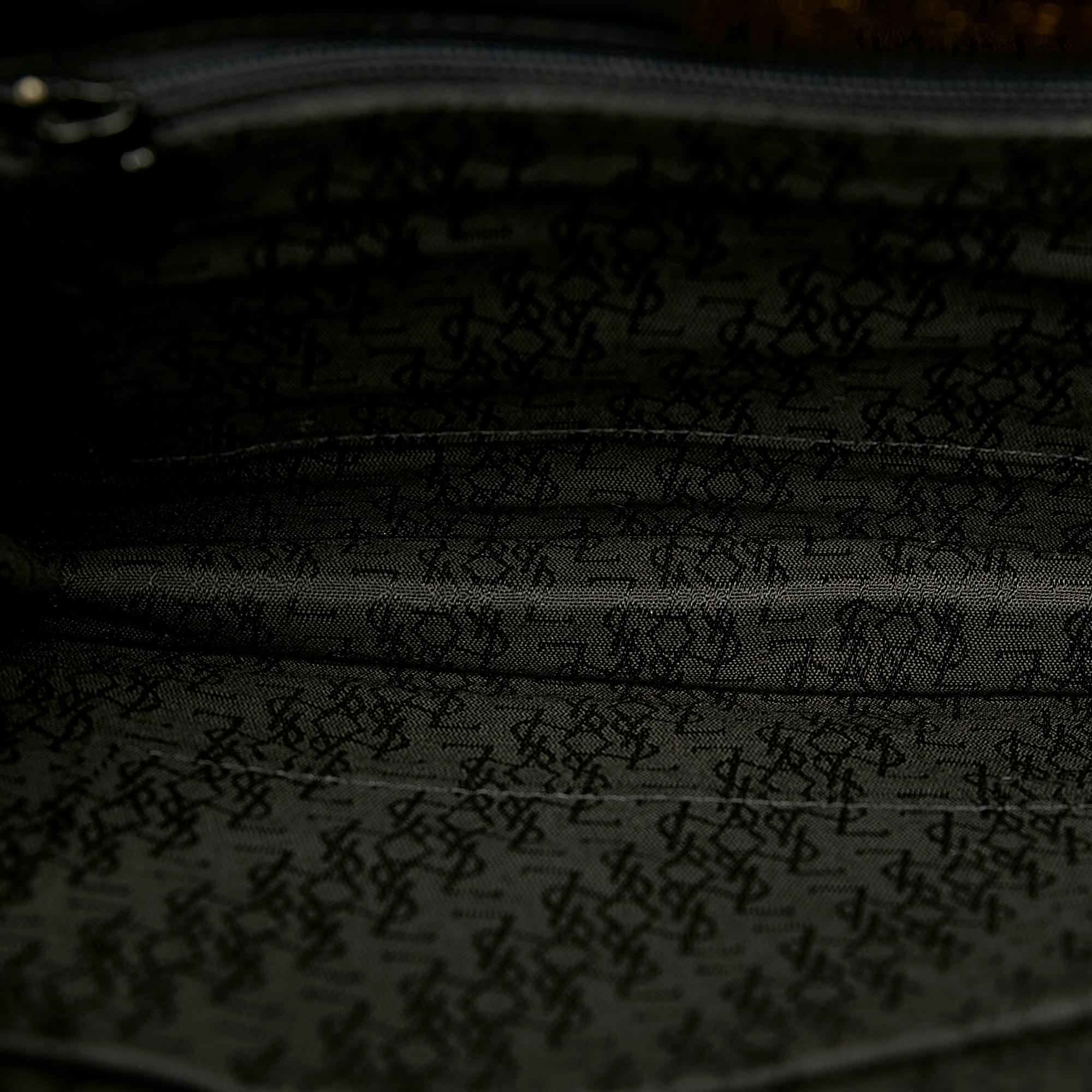 Saint Laurent Quilted Leather Crossbody Bag (SHG-26592)