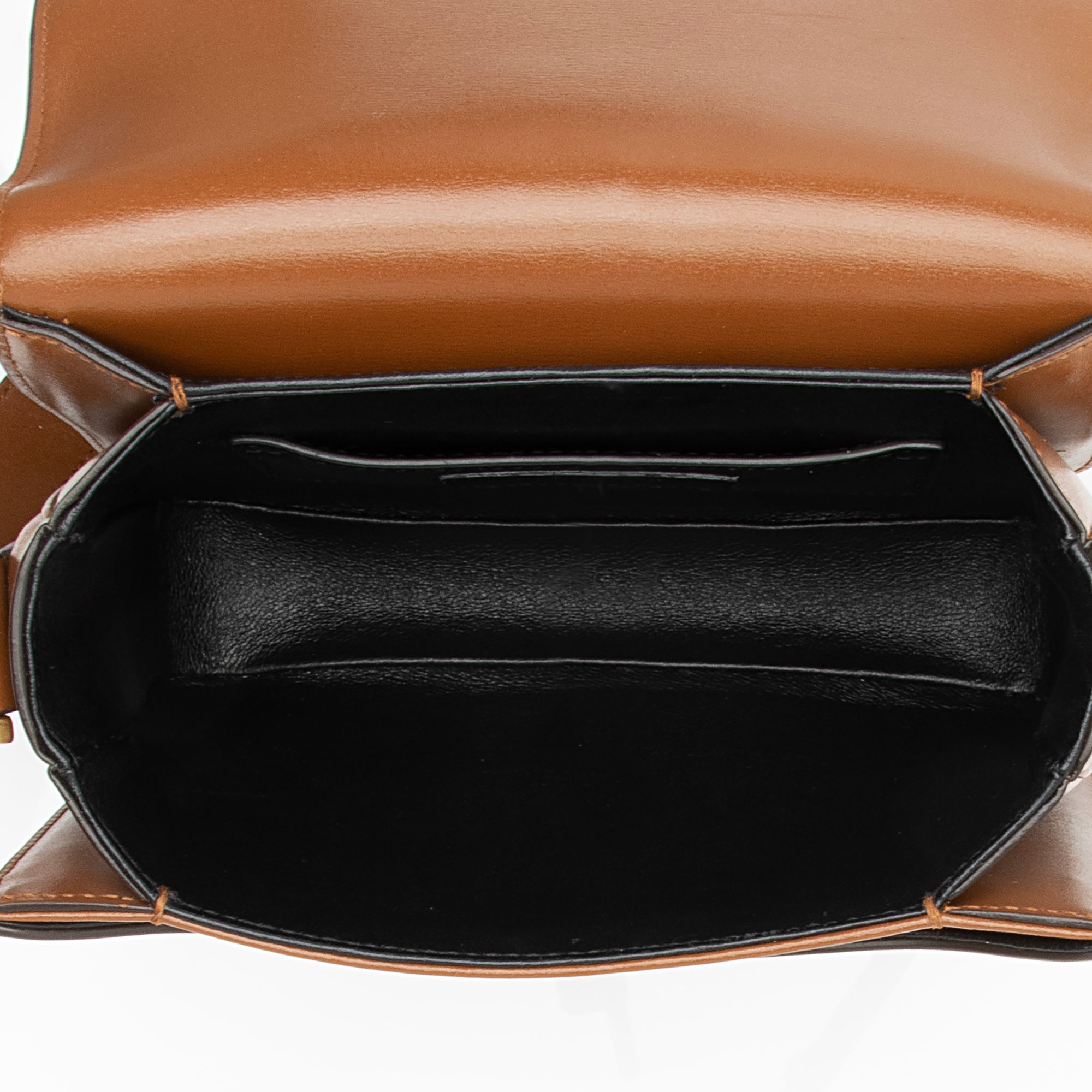 Saint Laurent Smooth Calfskin Monogram Le 61 Saddle Small Crossbody Bag (SHF-23810)