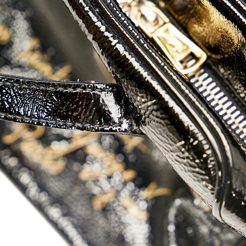 Saint Laurent Y Mail Patent Leather Handbag (SHG-25706)