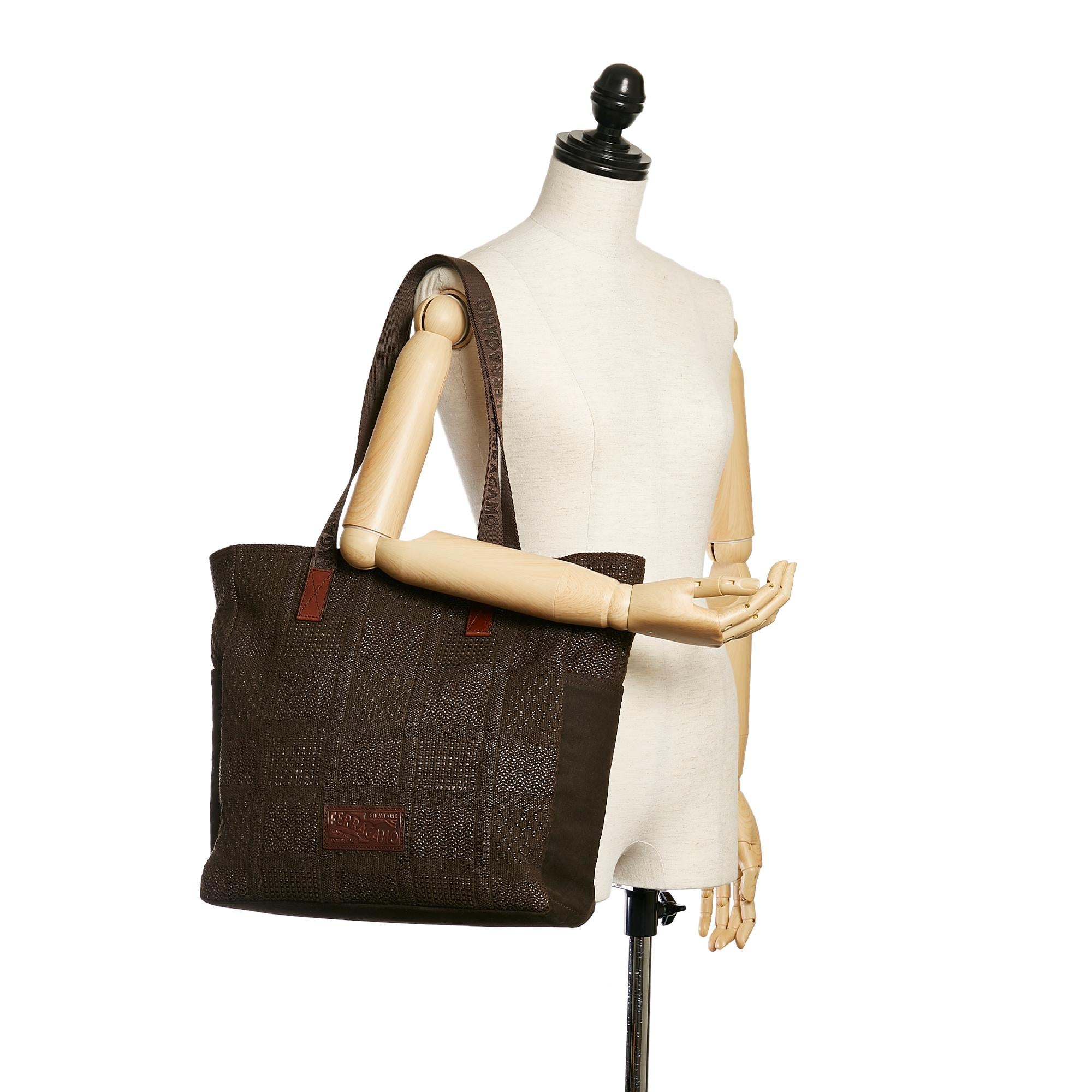 Salvatore Ferragamo Canvas Tote Bag (SHG-29331)