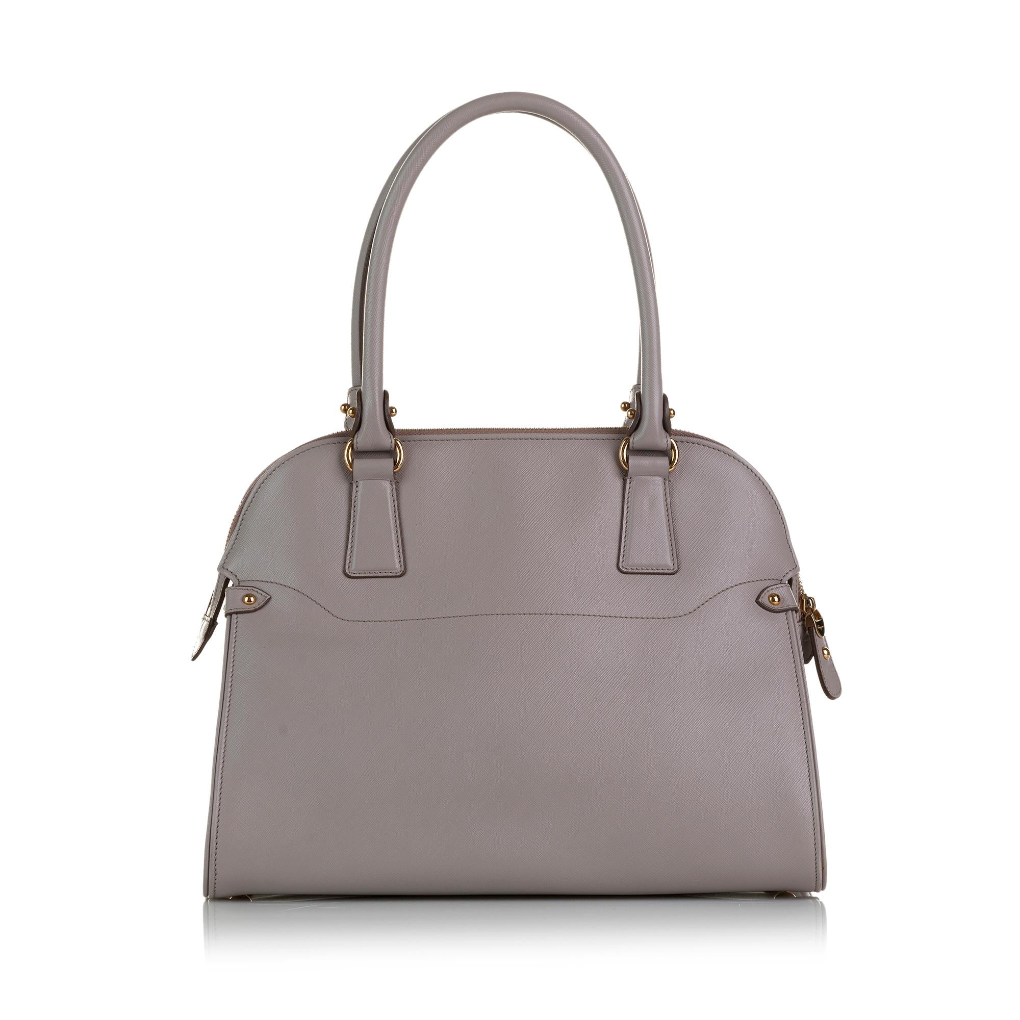 Salvatore Ferragamo Gancini Handbag (SHG-bD4CJL)