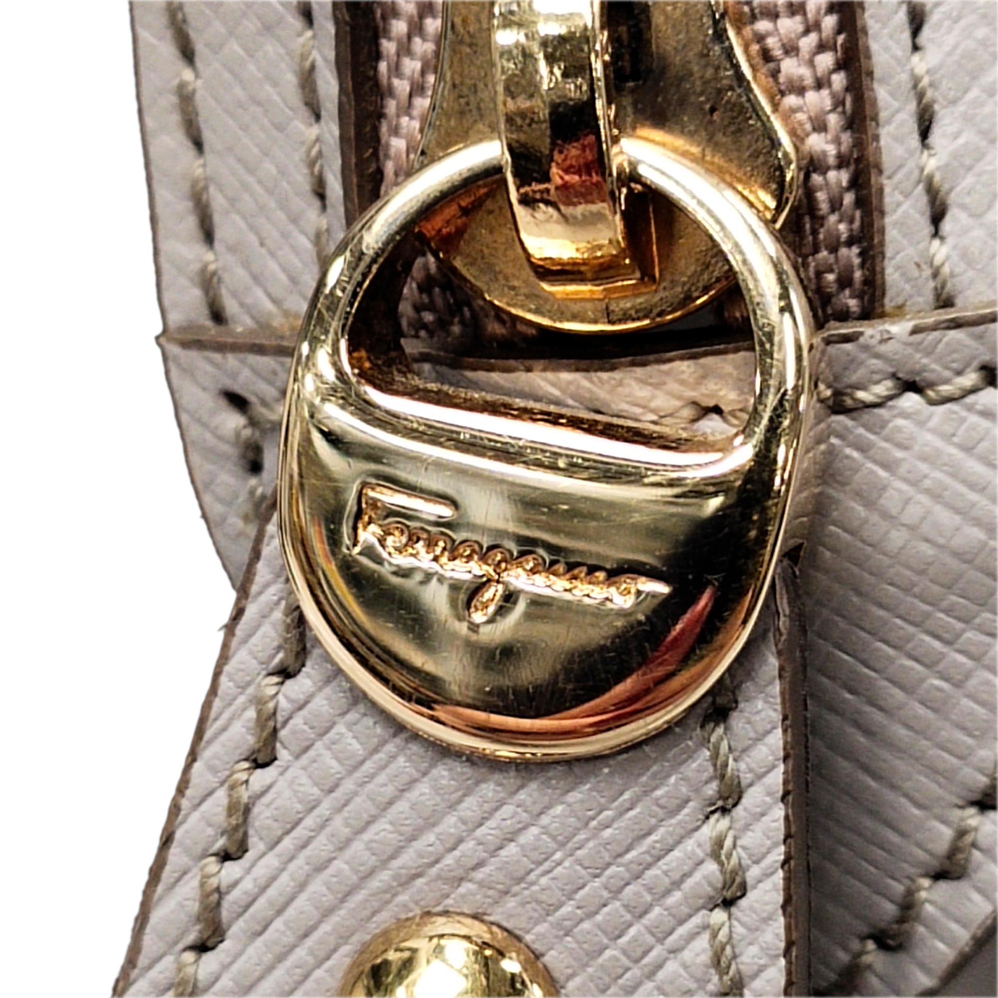 Salvatore Ferragamo Gancini Handbag (SHG-bD4CJL)