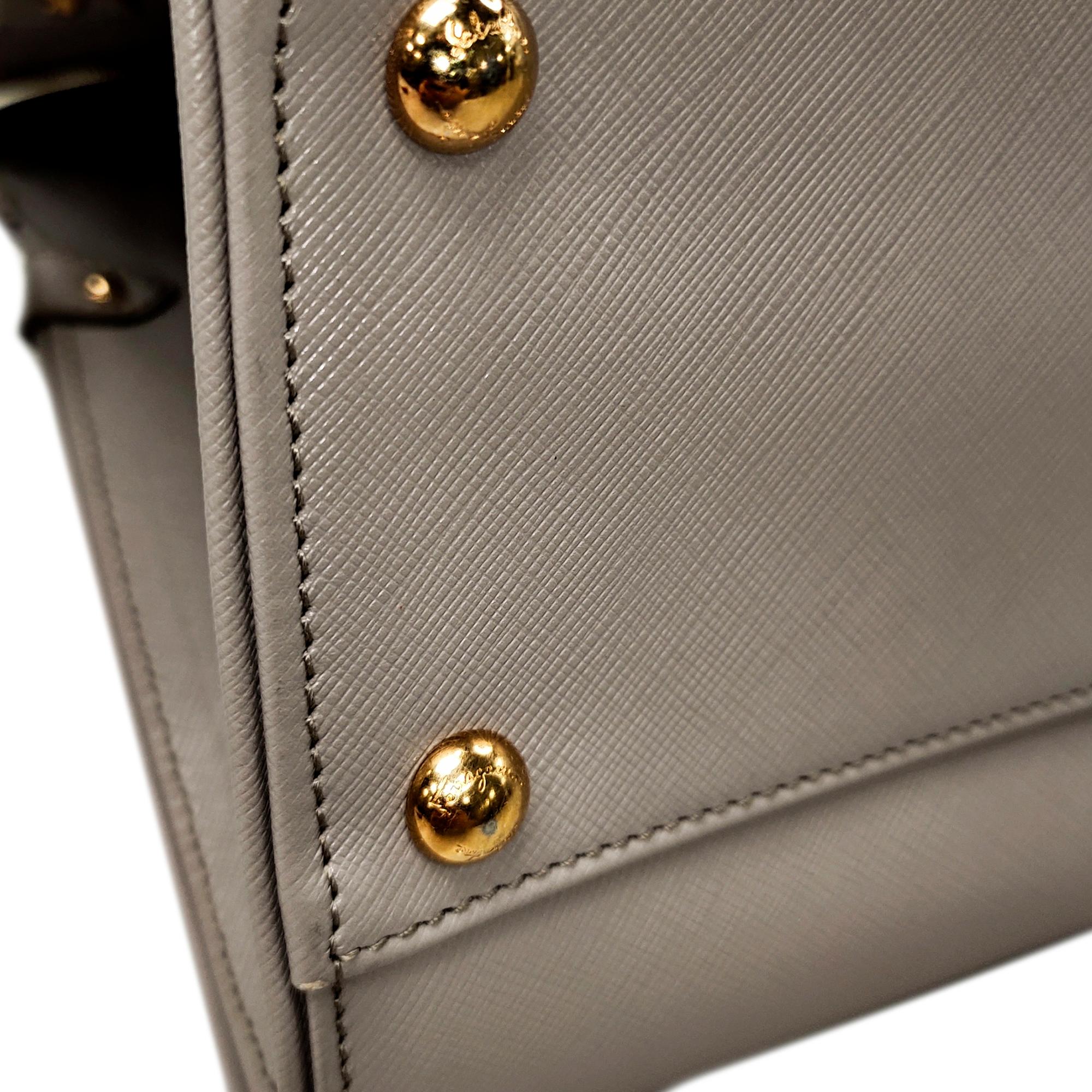 Salvatore Ferragamo Gancini Handbag (SHG-bD4CJL)