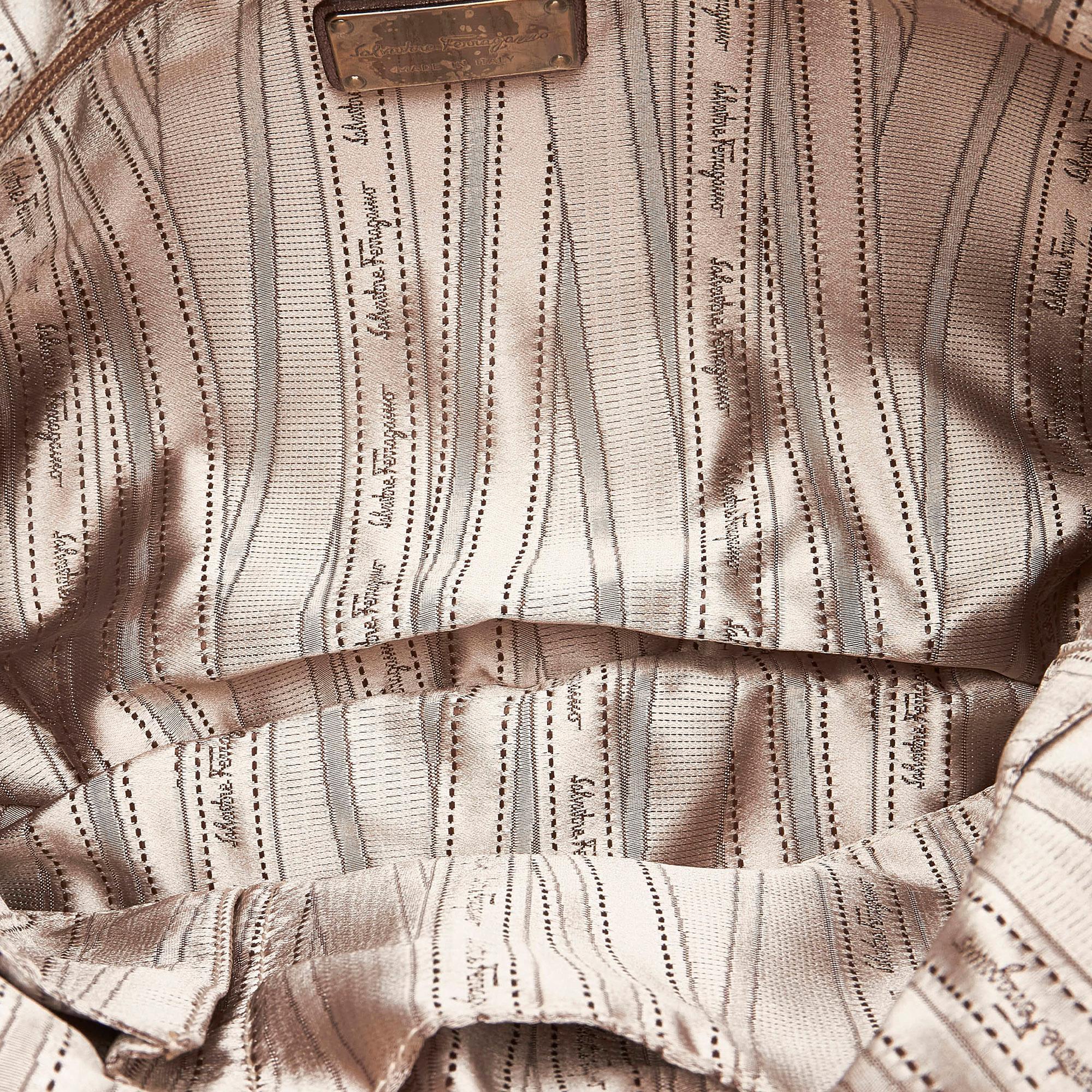 Salvatore Ferragamo Gancini Leather Handbag (SHG-32793)