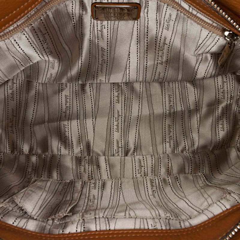 Salvatore Ferragamo Gancini Leather Shoulder Bag (SHG-18580)