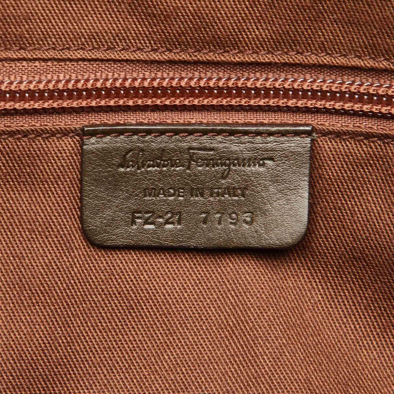Salvatore Ferragamo Gancini Leather Shoulder Bag (SHG-31538)
