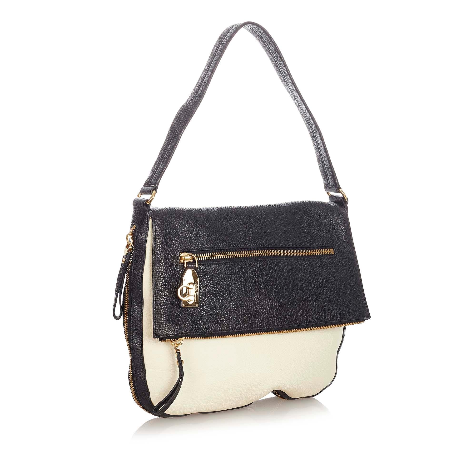 Salvatore Ferragamo Gancini Leather Shoulder Bag (SHG-31542)