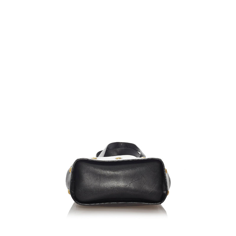 Salvatore Ferragamo Gancini Leather Shoulder Bag (SHG-27844)