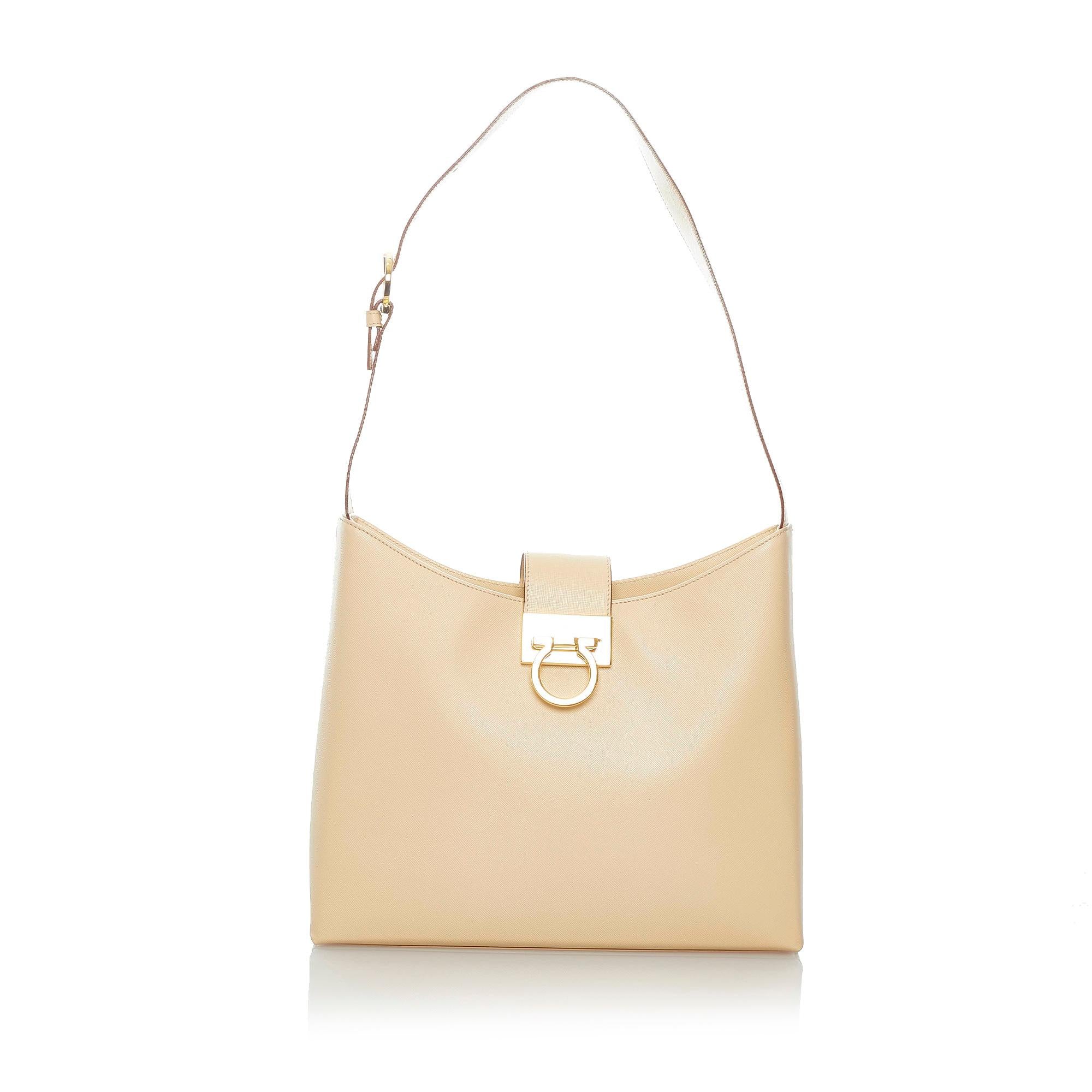 Salvatore Ferragamo Gancini Leather Shoulder Bag (SHG-30674)