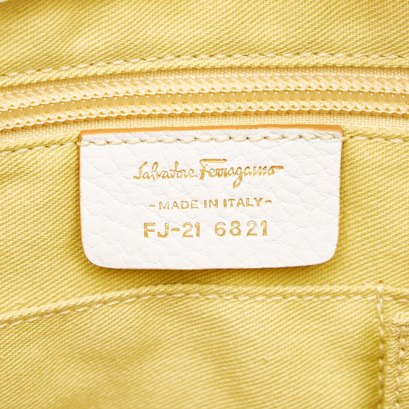Salvatore Ferragamo Gancini Leather Shoulder Bag (SHG-35033)