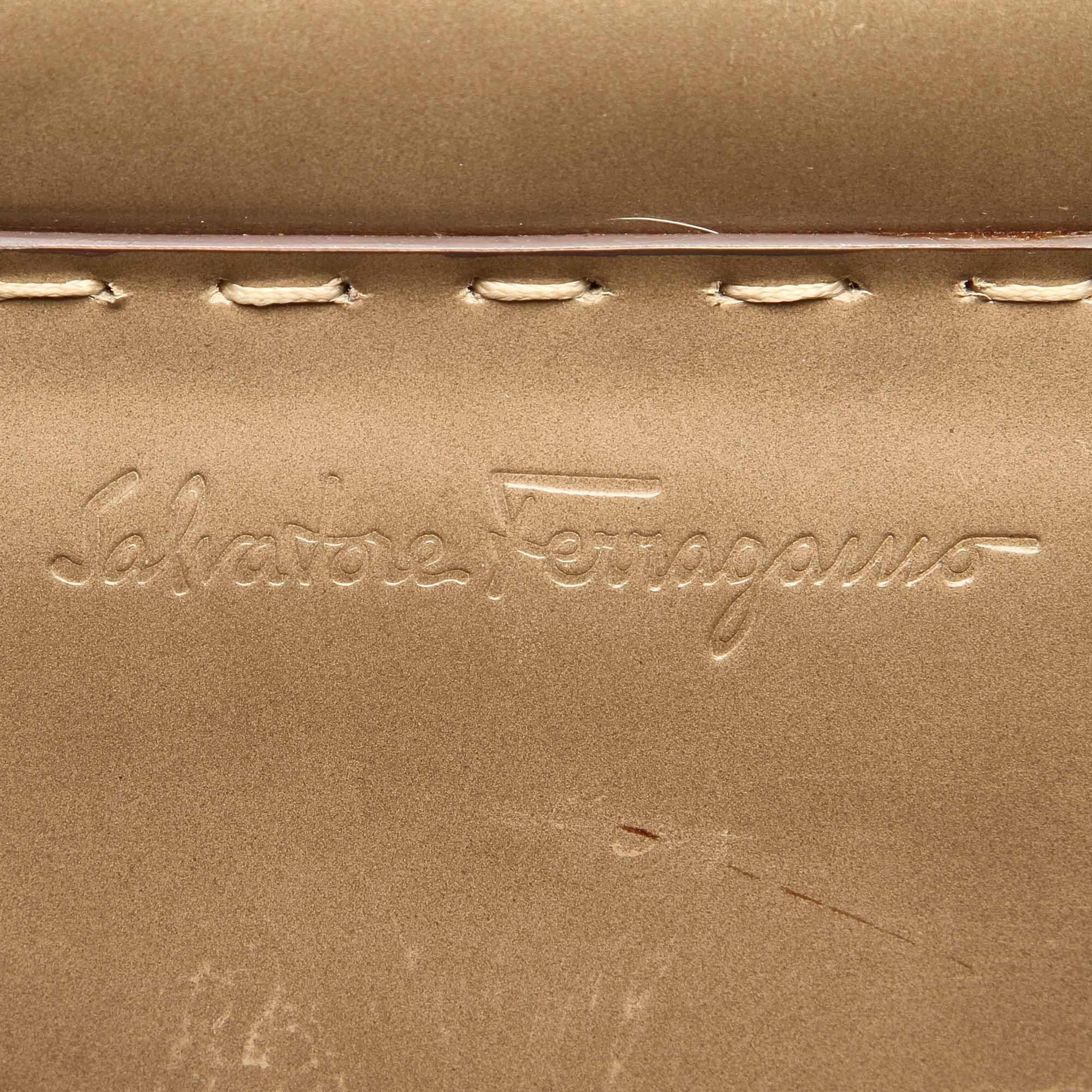 Salvatore Ferragamo Gancini Leather Tote Bag (SHG-15491)