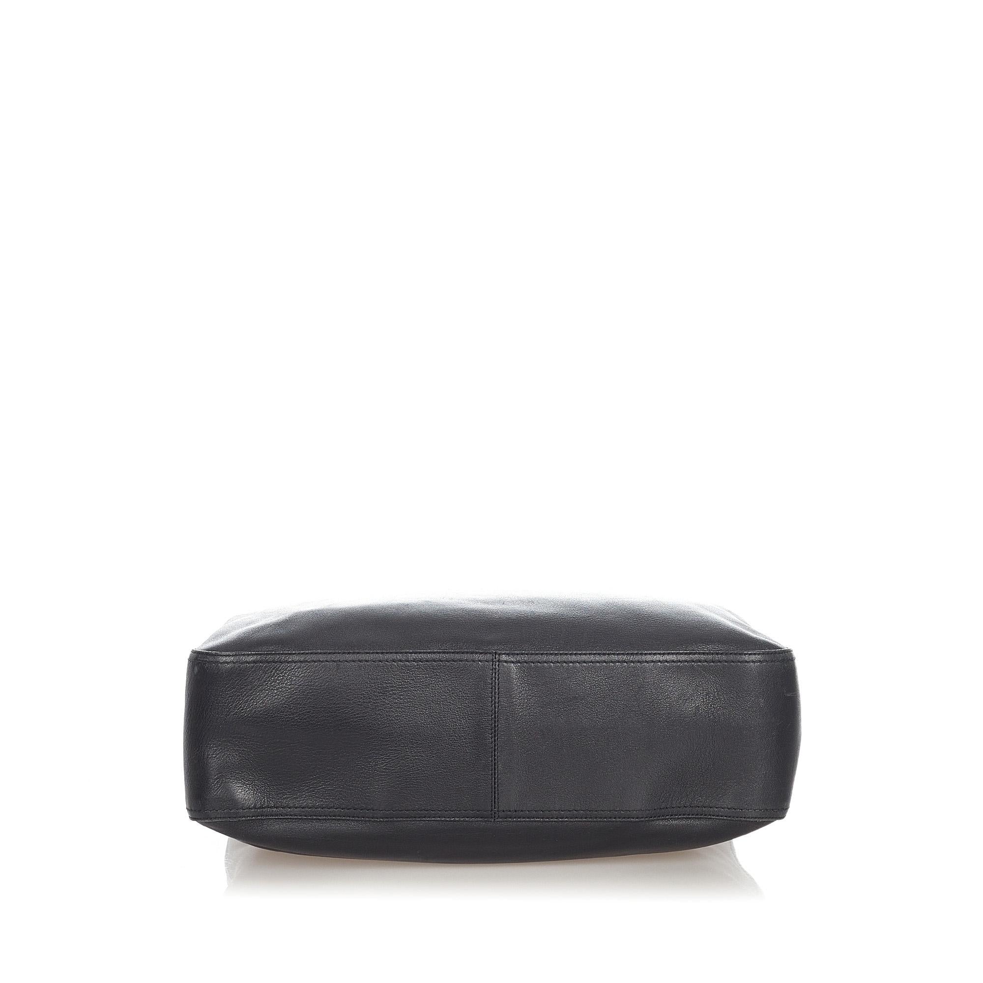 Salvatore Ferragamo Gancini Leather Tote Bag (SHG-31545)