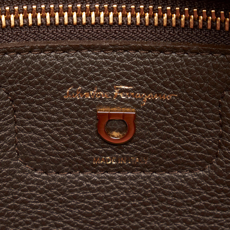 Salvatore Ferragamo Gancini Leather Tote Bag (SHG-31365)