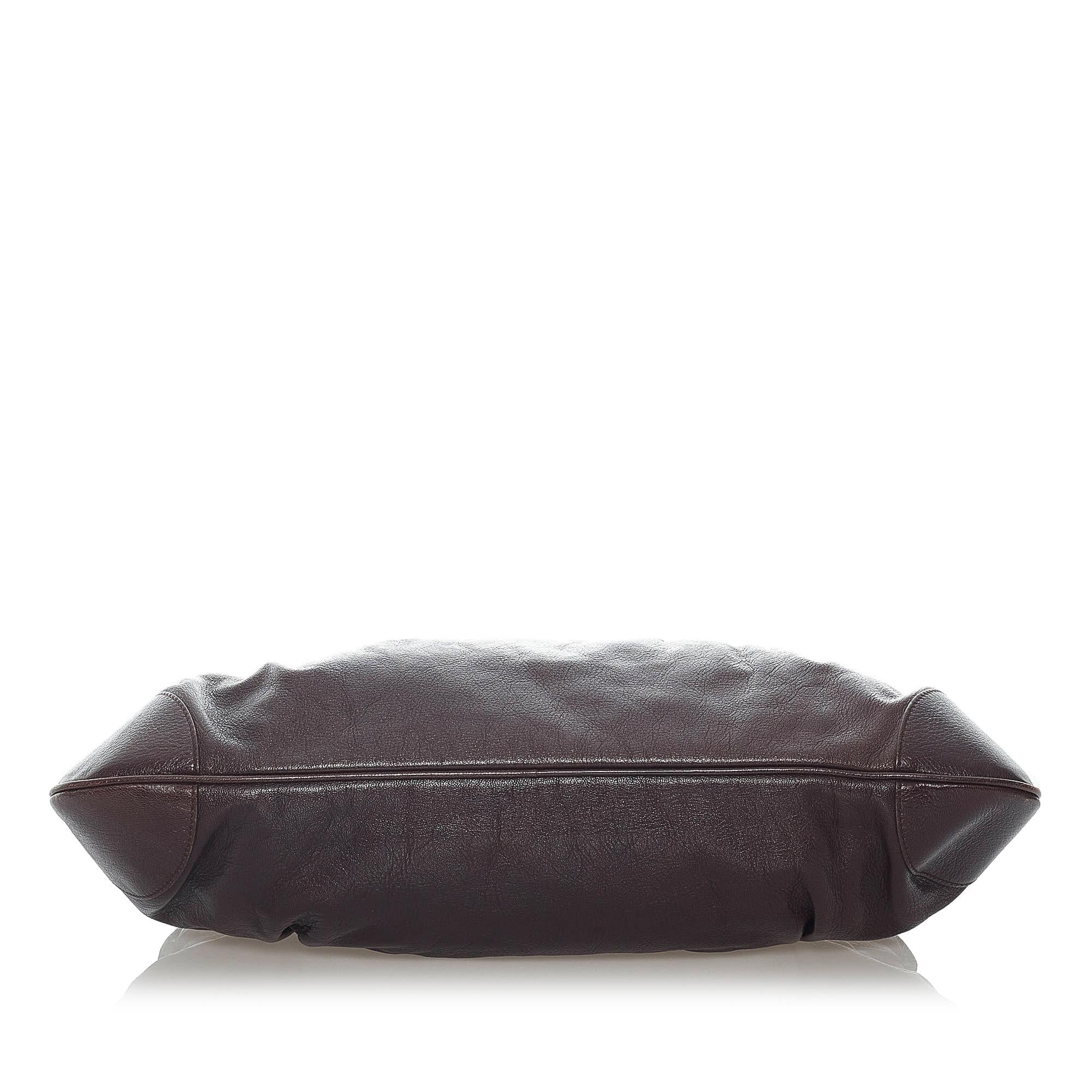 Salvatore Ferragamo Gancini Marisa Leather Shoulder Bag (SHG-32643)