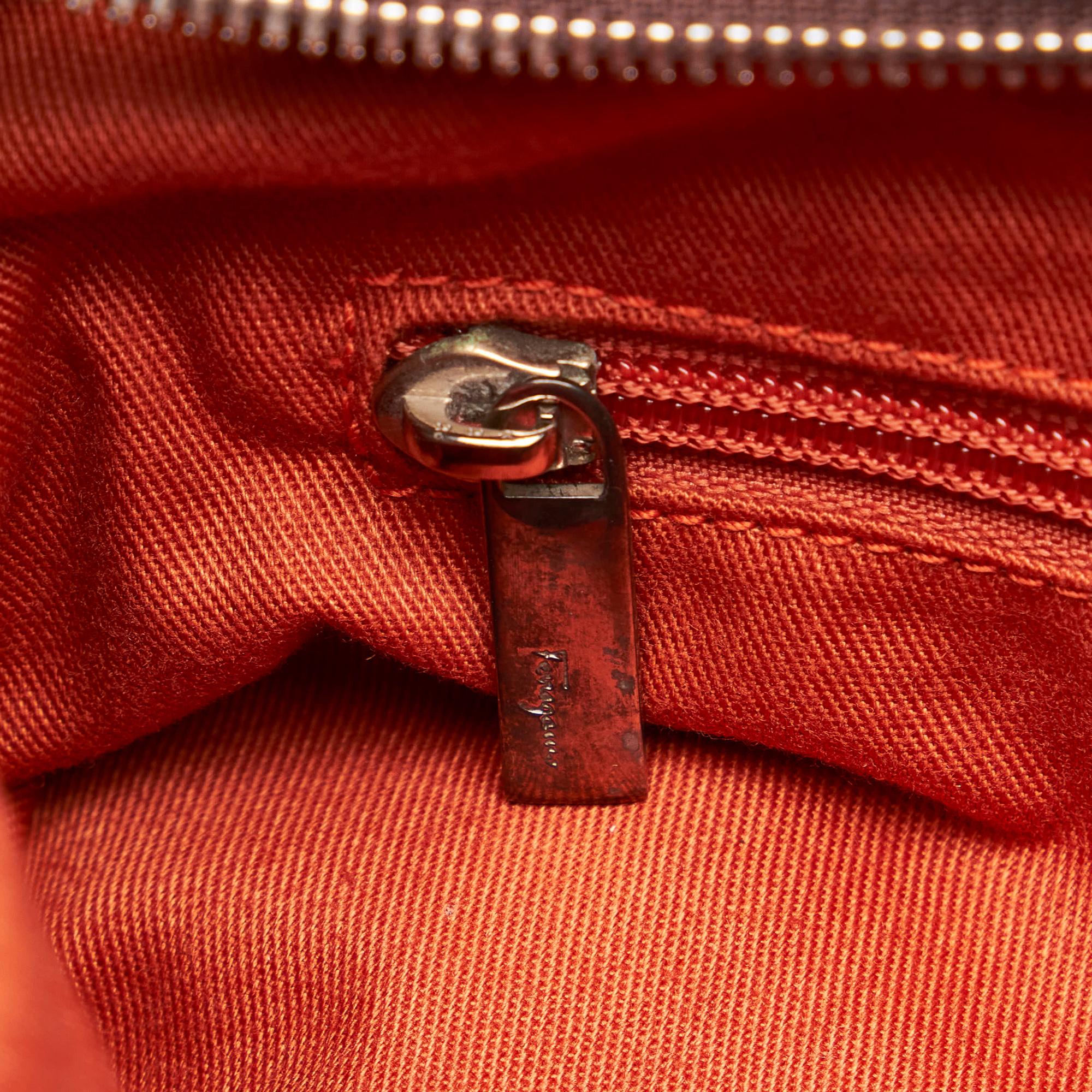 Salvatore Ferragamo Gancini Marisa Leather Shoulder Bag (SHG-32643)