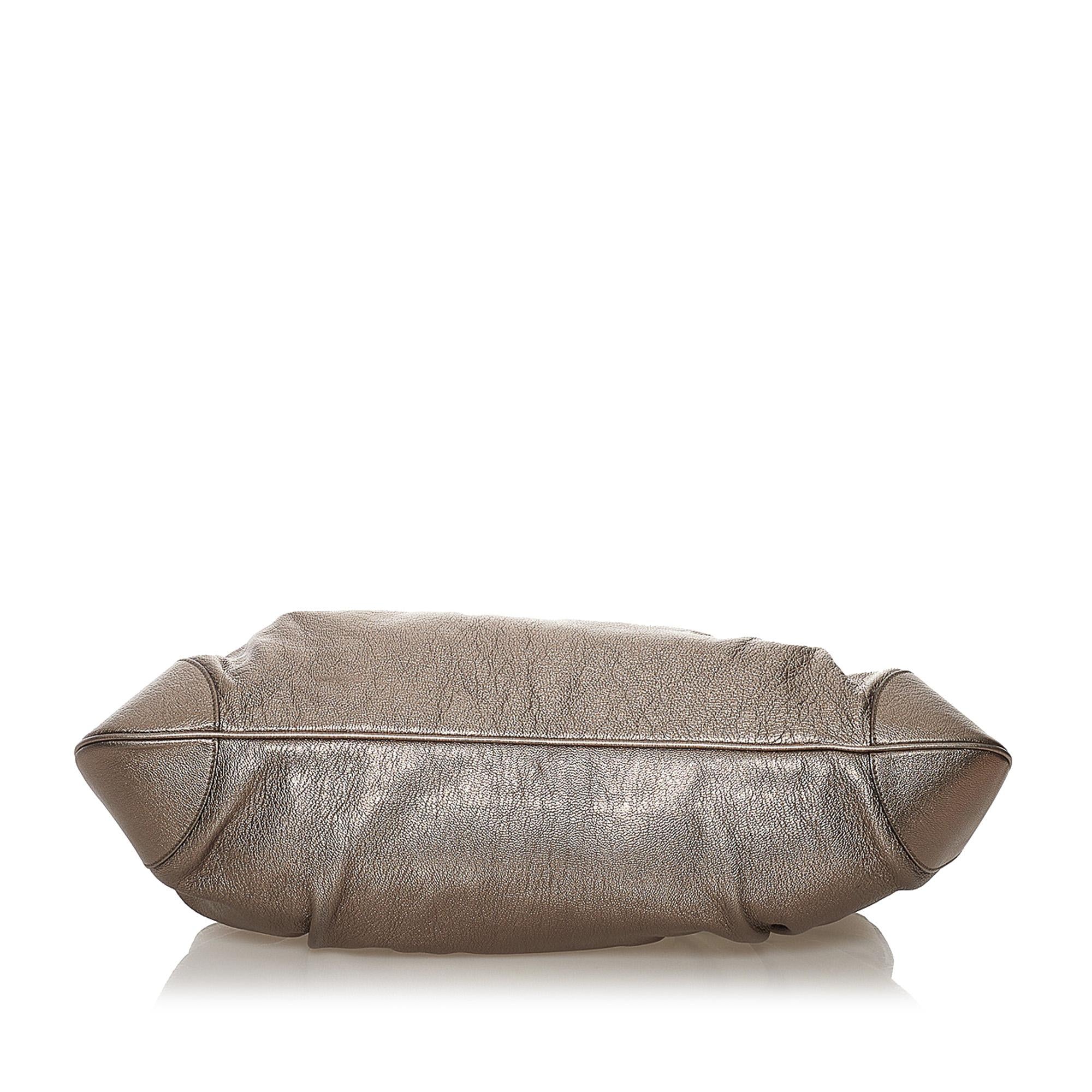 Salvatore Ferragamo Gancini Marisa Leather Shoulder Bag (SHG-33313)