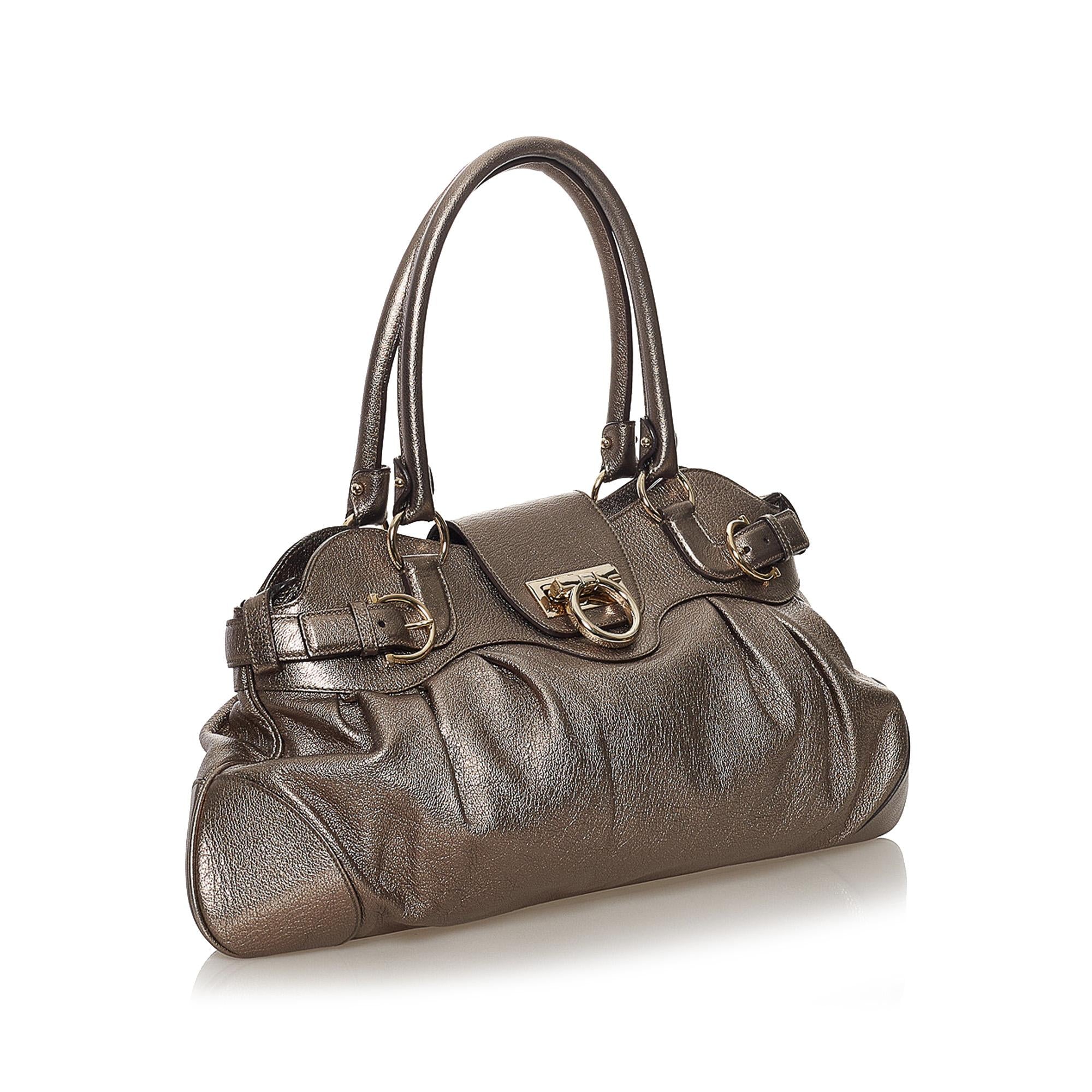 Salvatore Ferragamo Gancini Marisa Leather Shoulder Bag (SHG-33313)