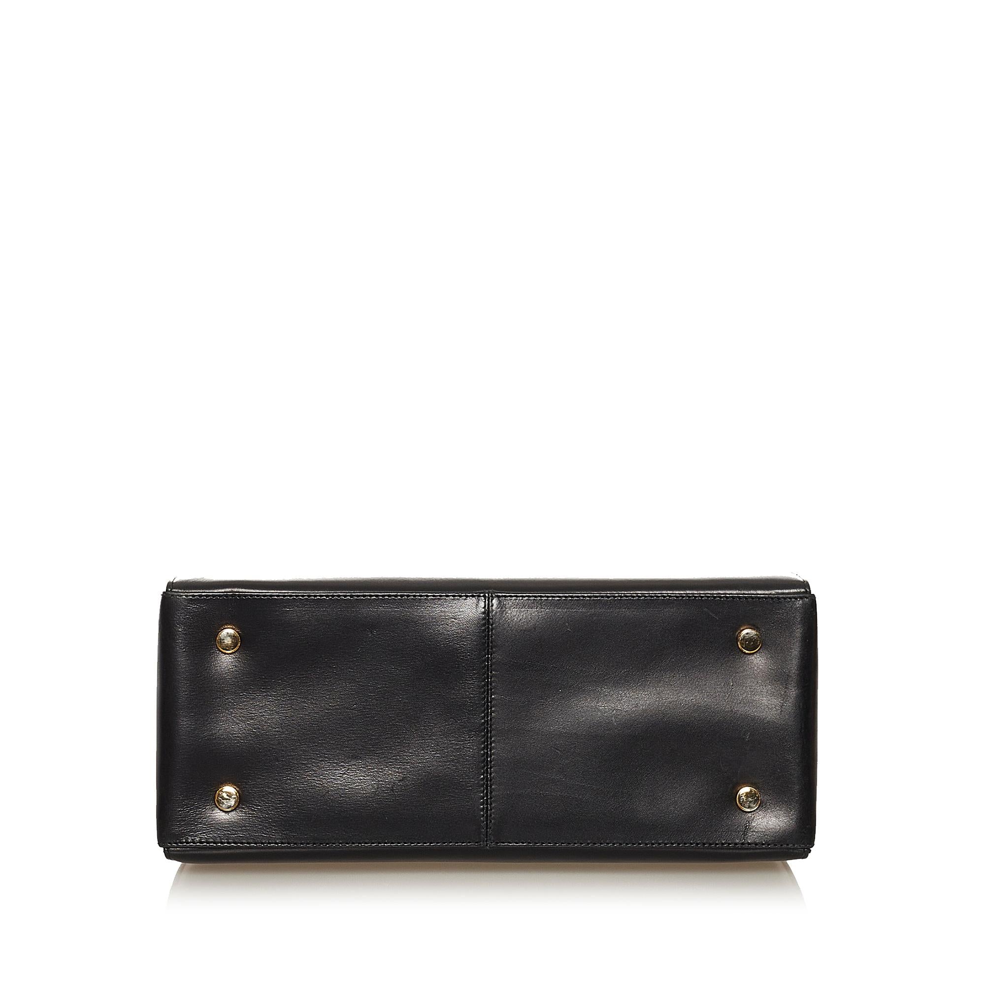 Salvatore Ferragamo Gancini Satchel (SHG-35042)