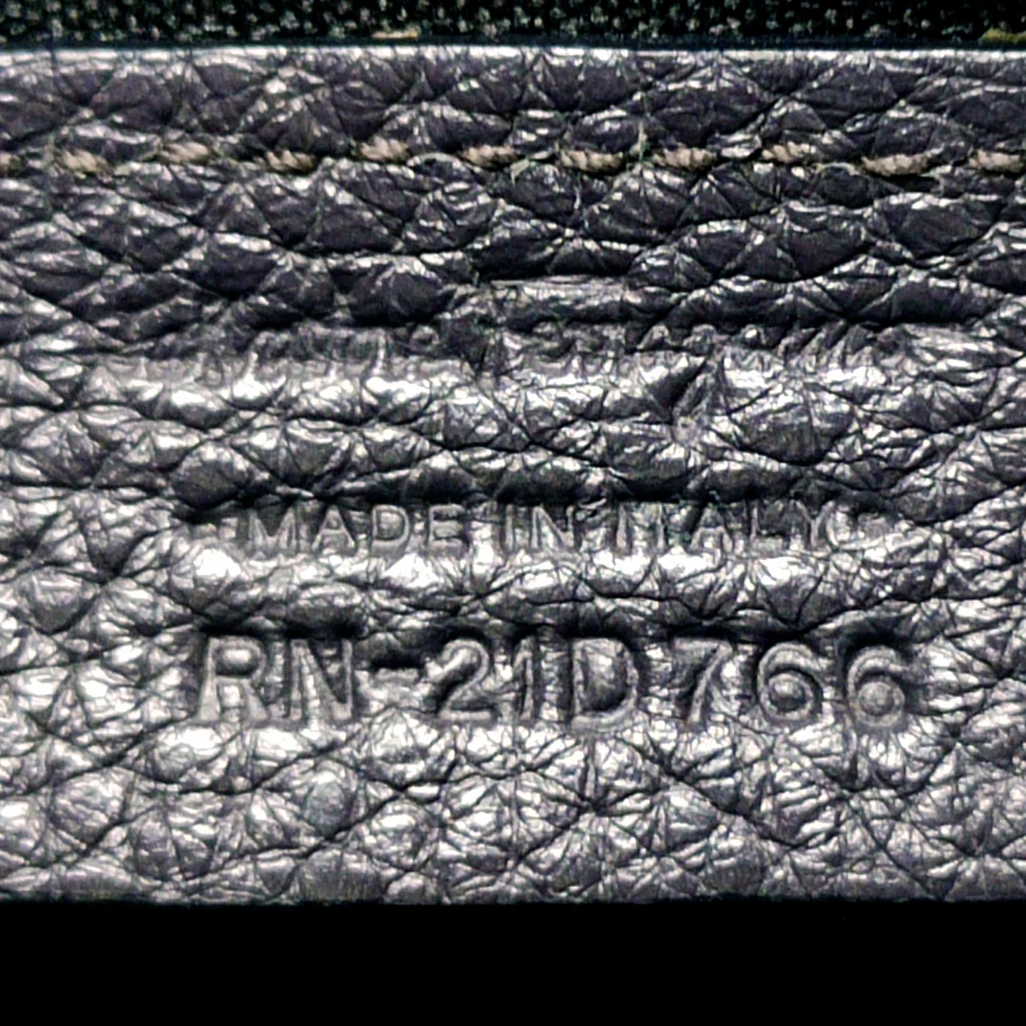 Salvatore Ferragamo Gina Tote Bag (SHG-35123)