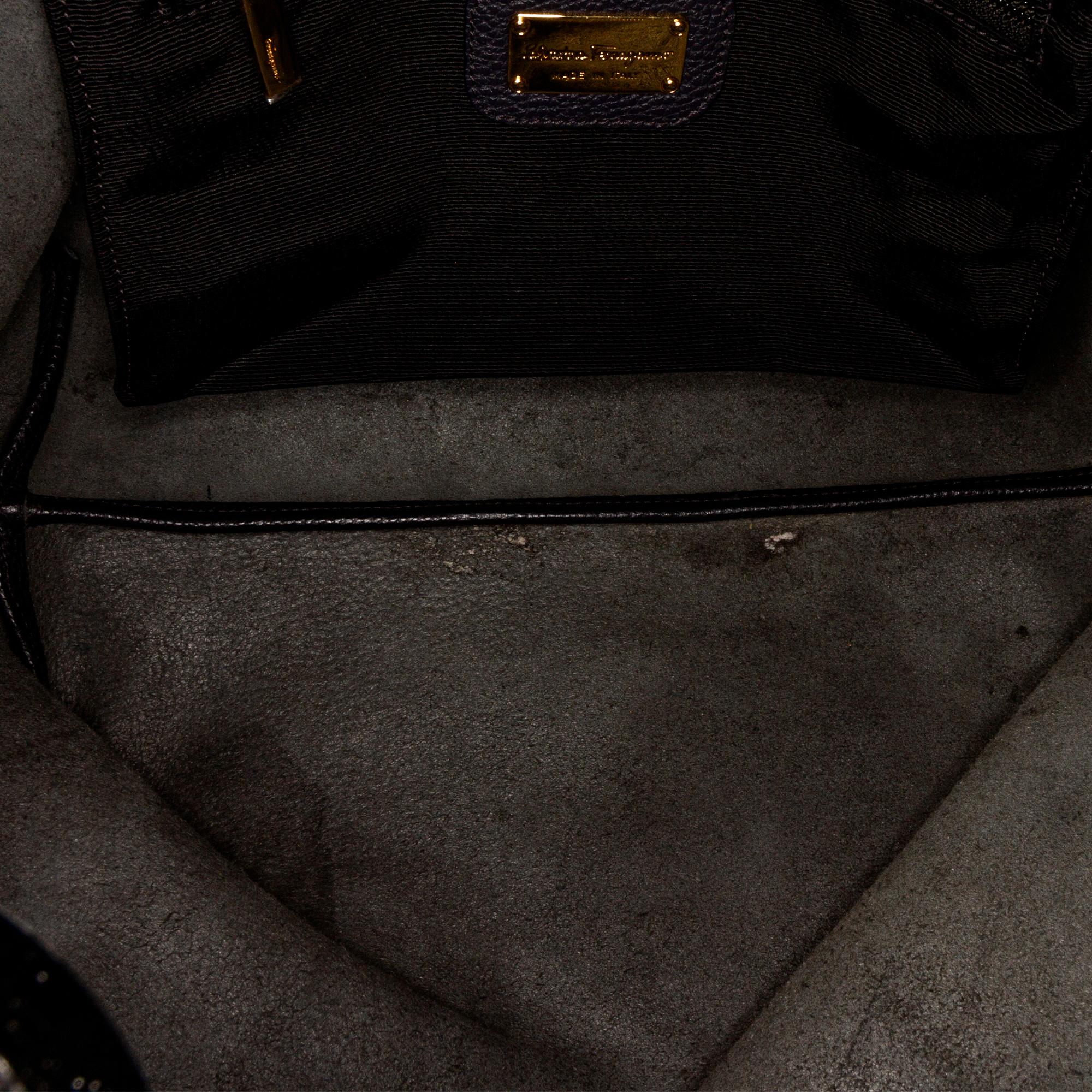 Salvatore Ferragamo Gina Tote Bag (SHG-35123)