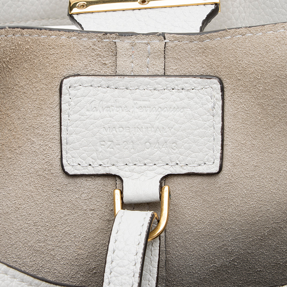 Salvatore Ferragamo Leather Margot Gancio Hobo (SHF-19652)