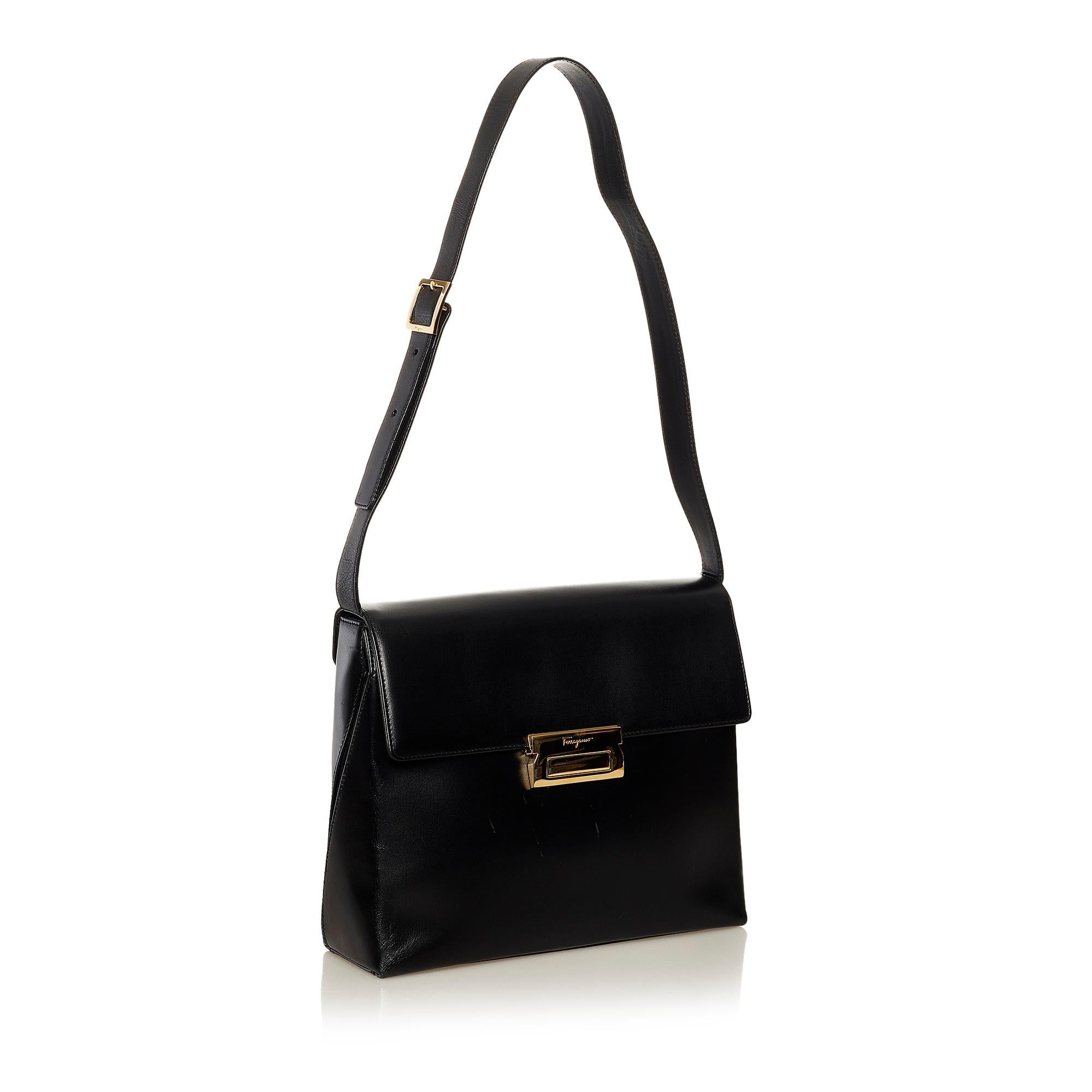 Salvatore Ferragamo Leather Shoulder Bag (SHG-34919)