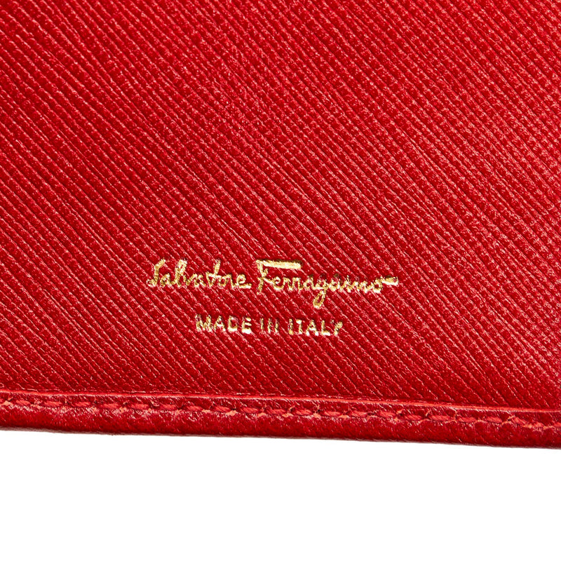 Salvatore Ferragamo Vara Bifold Leather Wallet (SHG-29939)