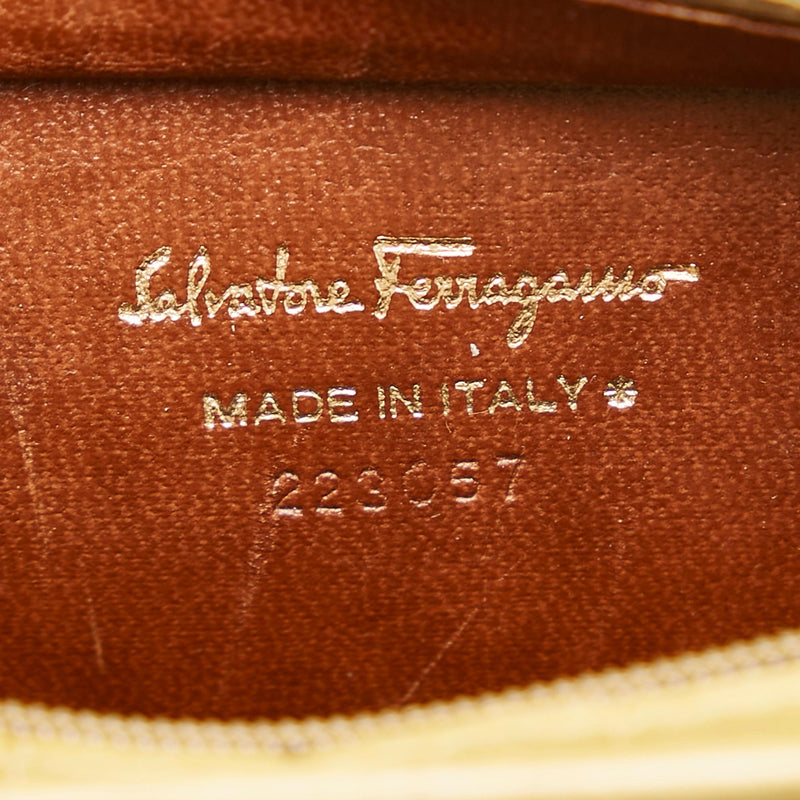 Salvatore Ferragamo Vara Leather Coin Pouch (SHG-27816)