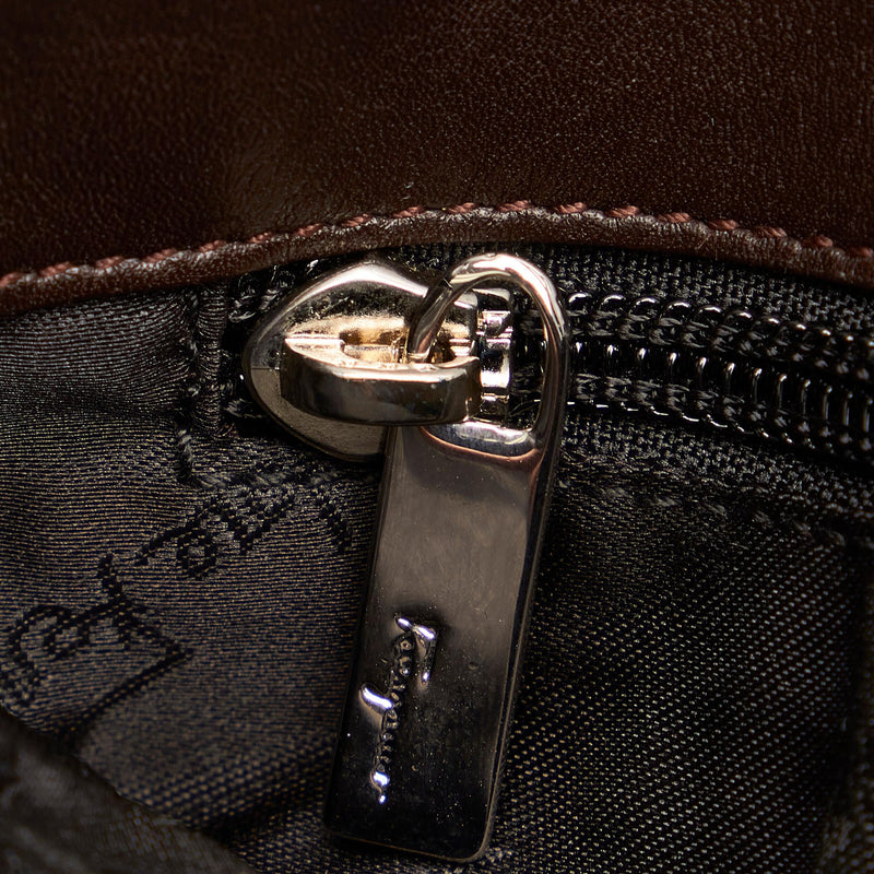 Salvatore Ferragamo Vara Leather Shoulder Bag (SHG-26950)