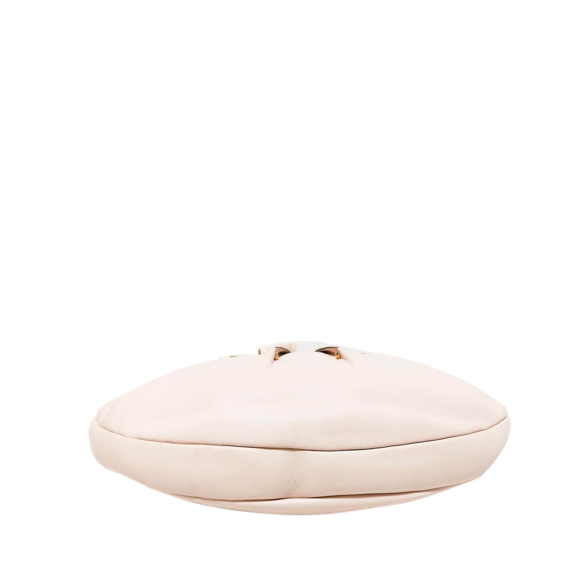 Salvatore Ferragamo Vara Leather Shoulder Bag (SHG-32427)