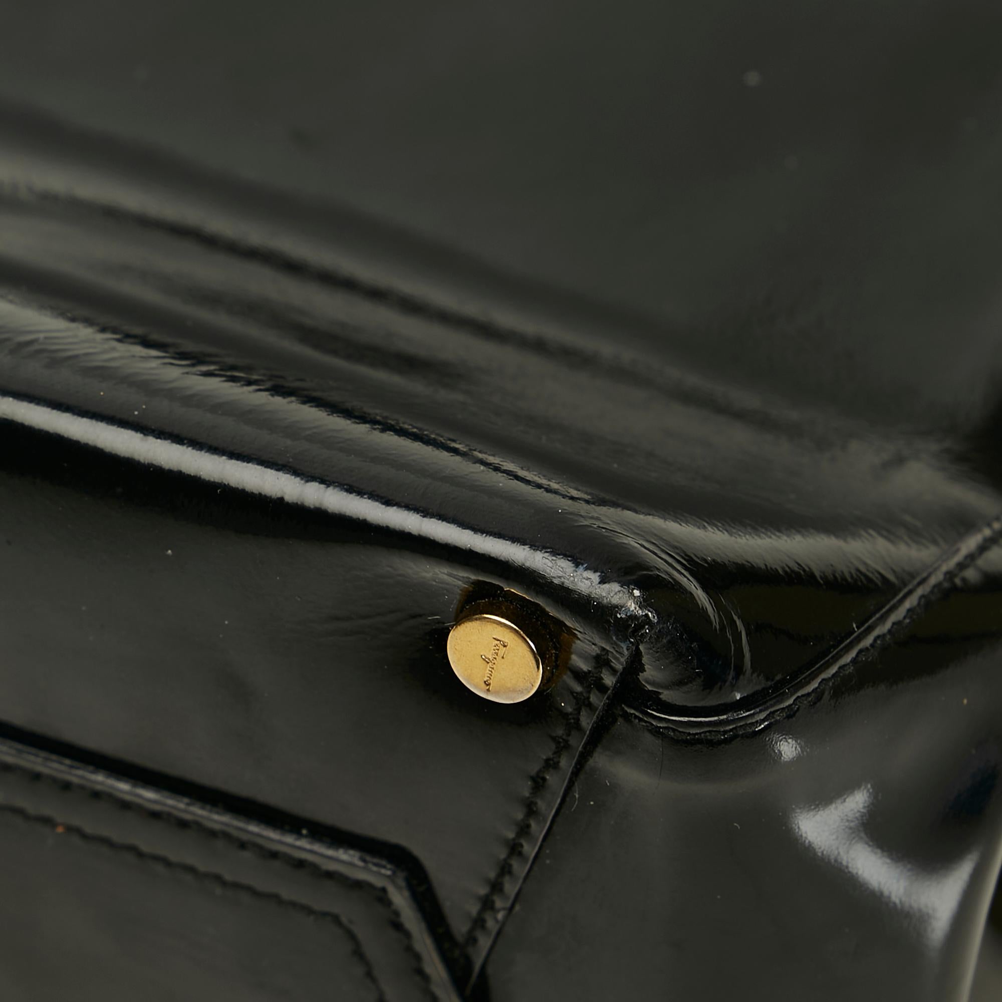 Salvatore Ferragamo Vara Satchel (SHG-35264)
