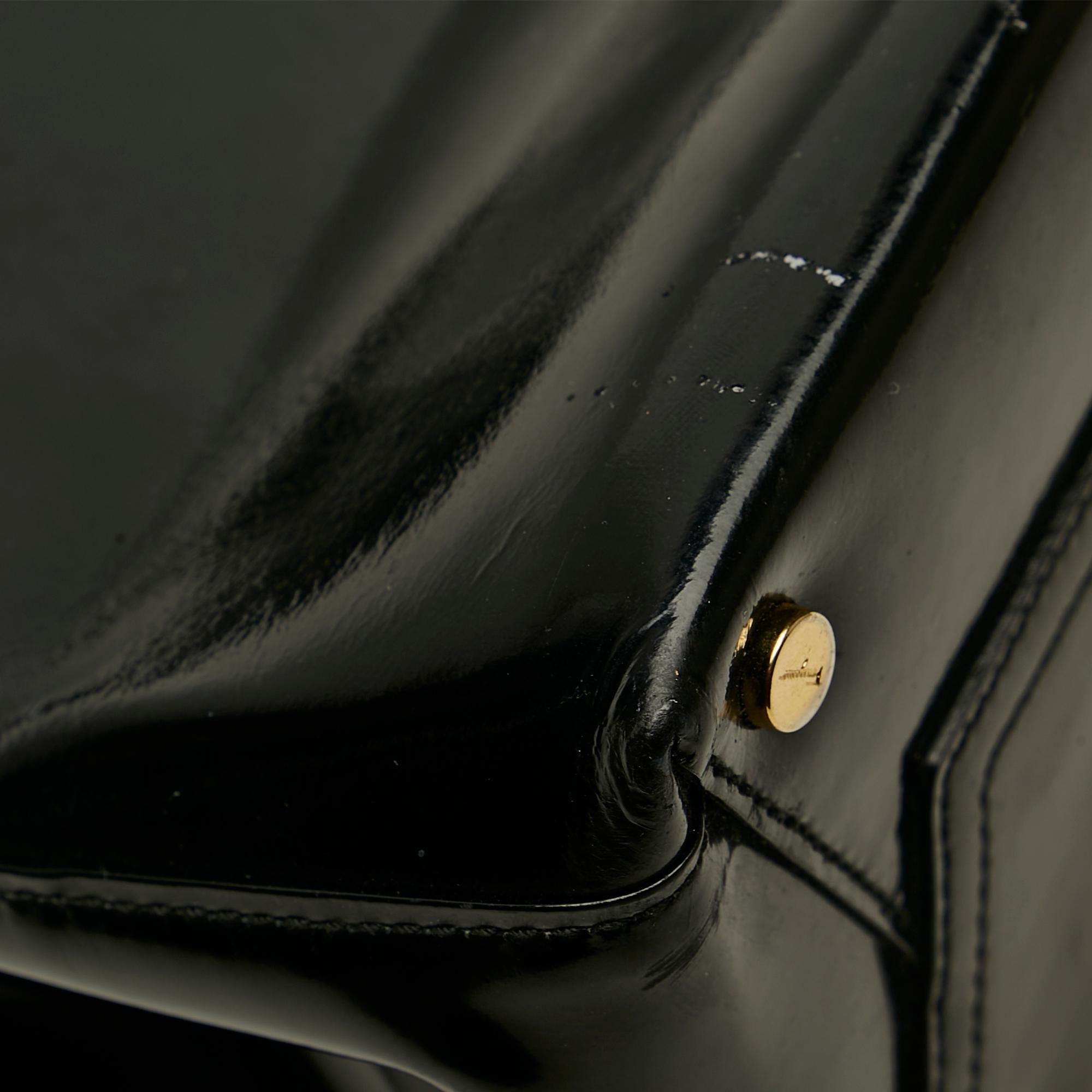 Salvatore Ferragamo Vara Satchel (SHG-35264)