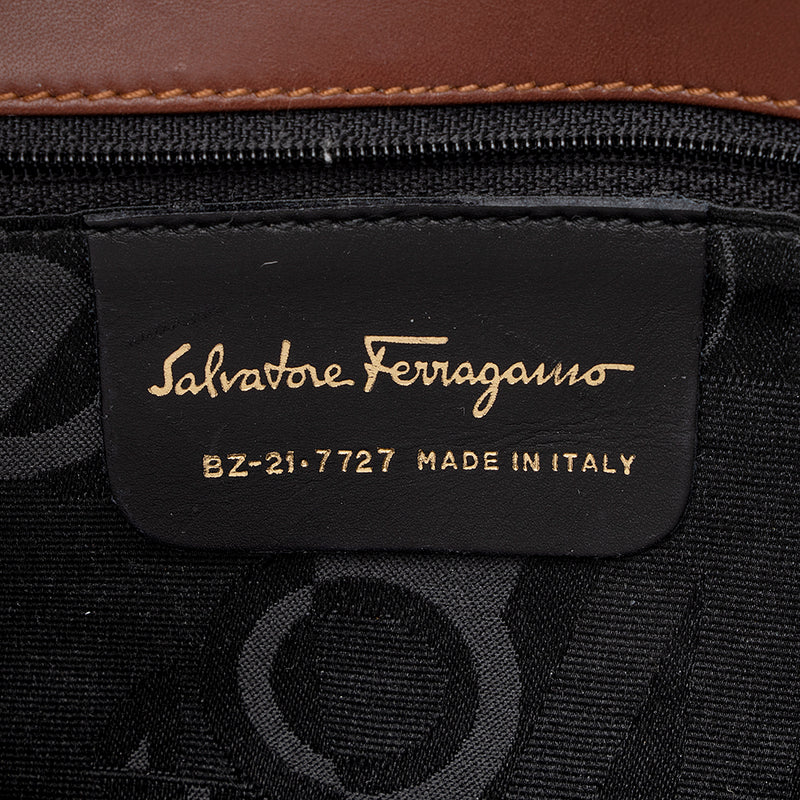 Salvatore Ferragmo Vintage Patent Leather Wood Logo Shoulder Bag (SHF-18156)
