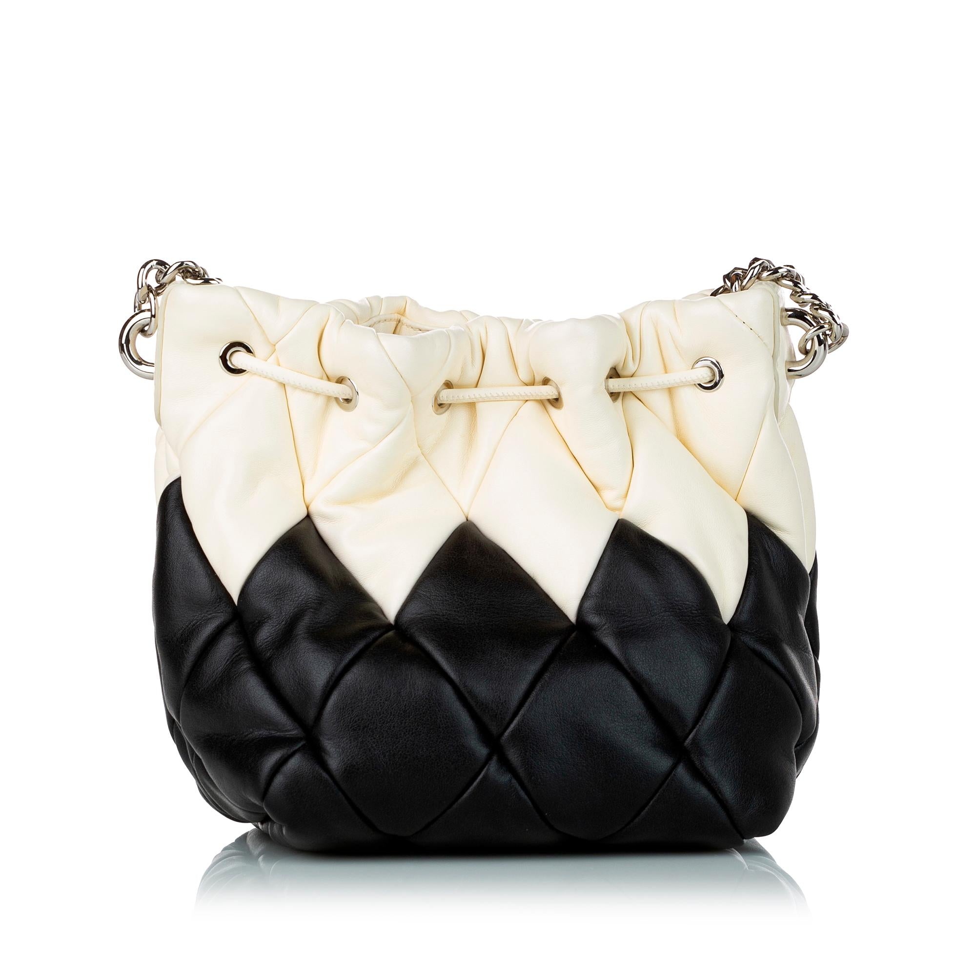 Stella McCartney Quilted Leather Bucket Bag (SHG-30912)