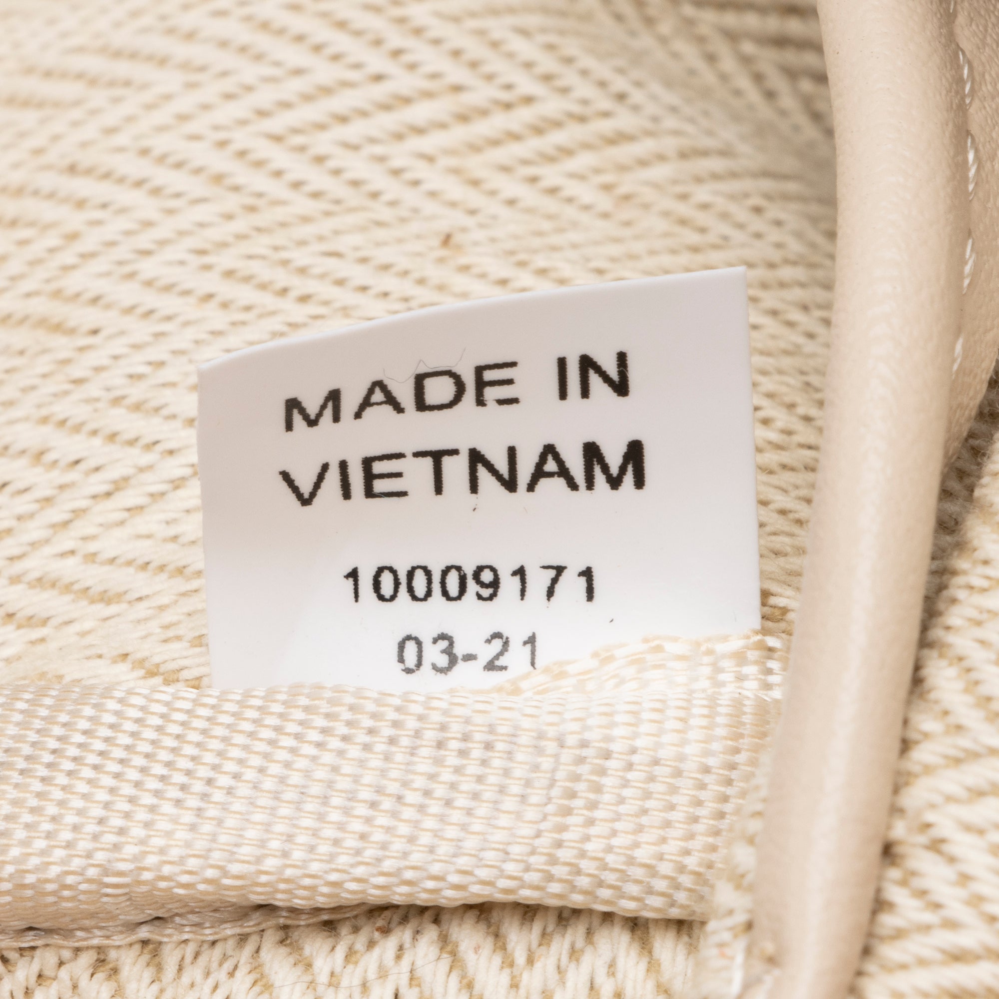 Tory Burch Chevron Leather Kira Circle Crossbody Bag (SHF-23723)