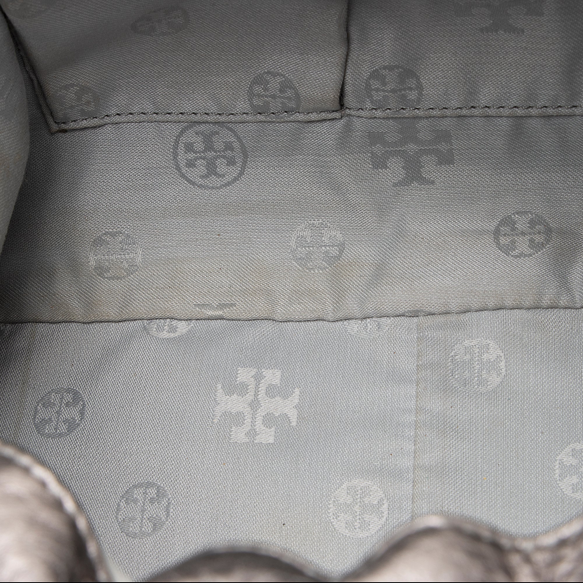 Tory Burch Metallic Leather Marion Saddle Bag (SHF-22337)