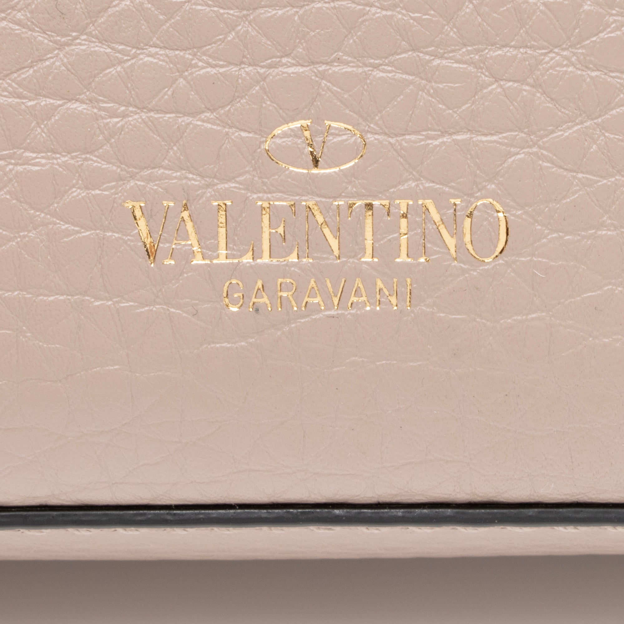 Valentino Grainy Calfskin Rockstud Flap Small Crossbody Bag (SHF-23894)