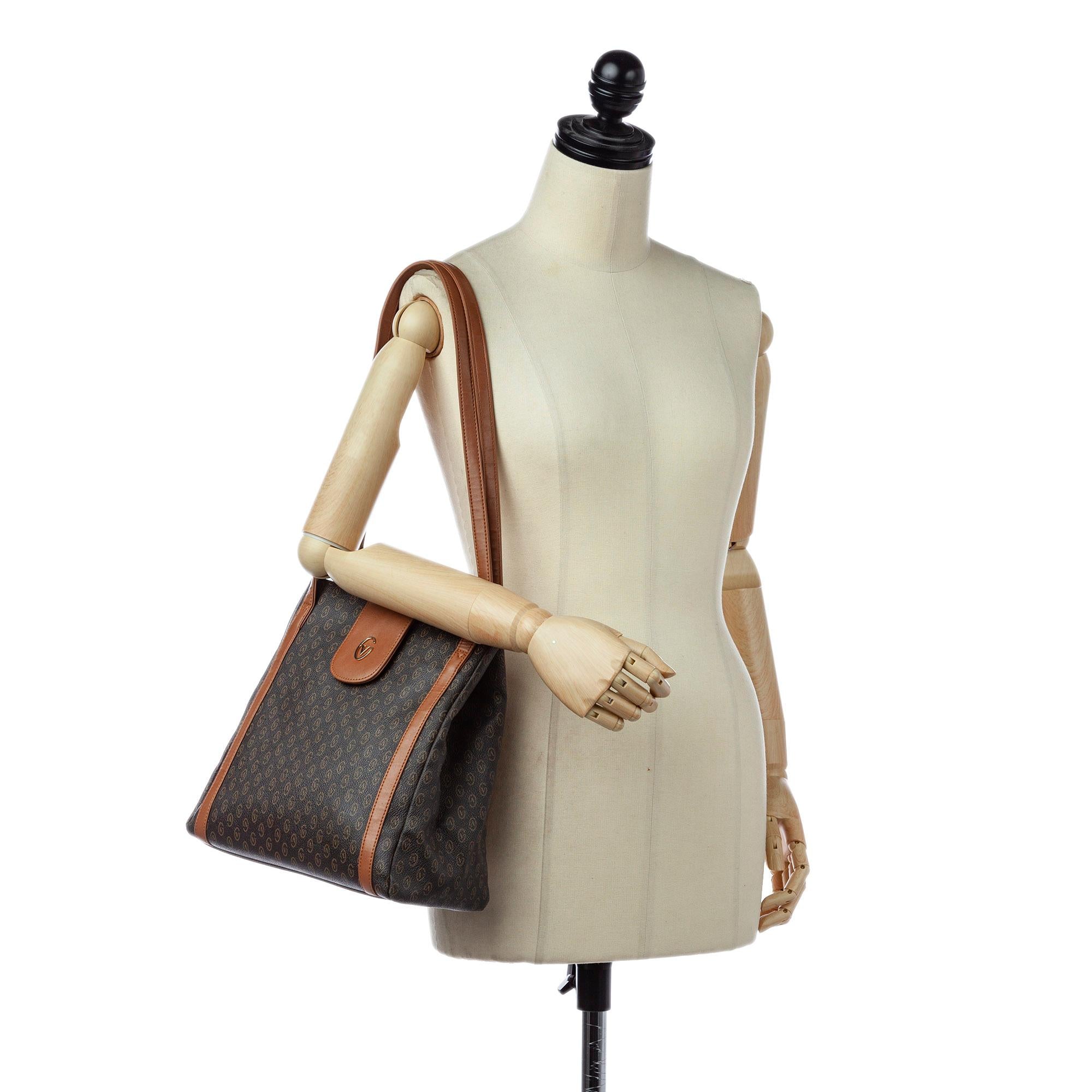 Valentino Monogram V Logo Shoulder Bag (SHG-20883)